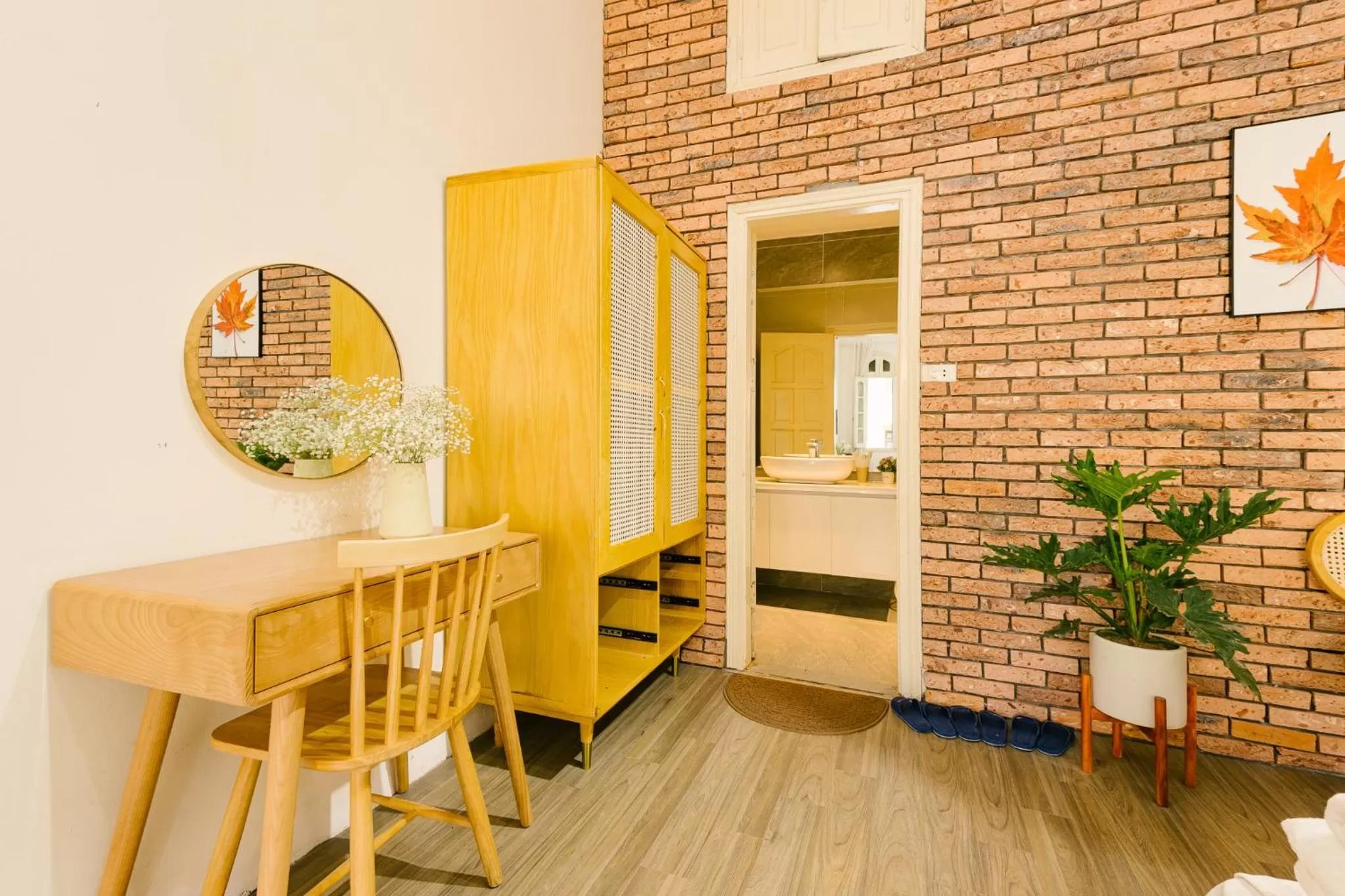 wardrobe in Eden Westlake Hotel