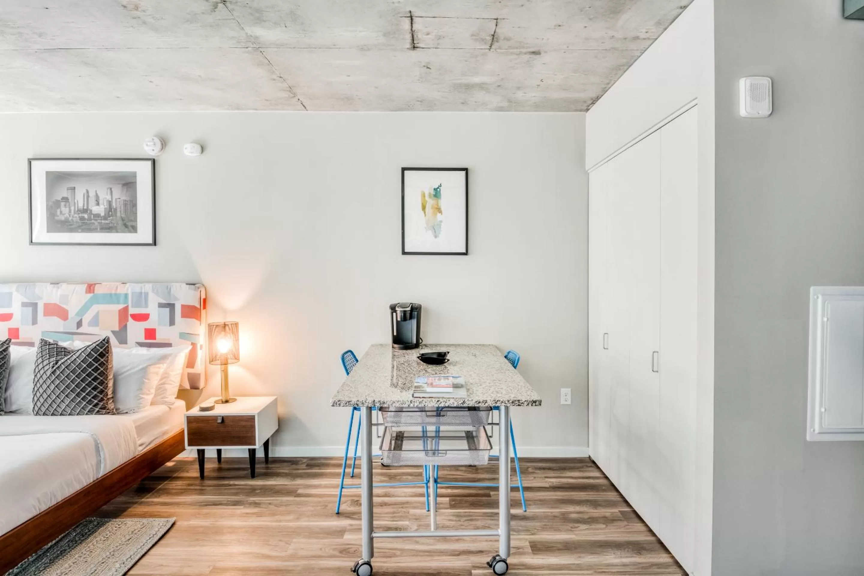 Dining Area in Mint House Minneapolis - Downtown West