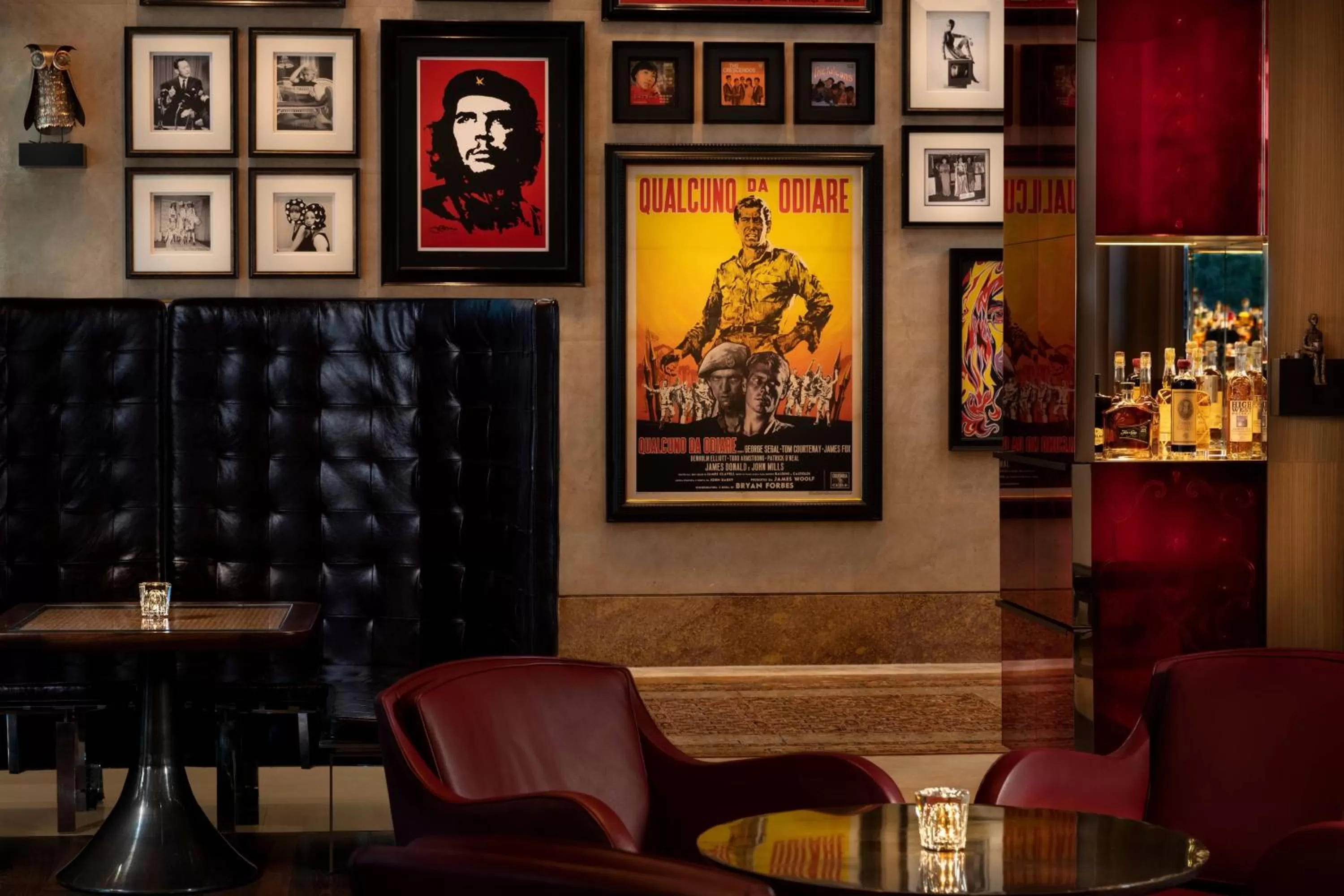 Lounge or bar in The Ritz-Carlton, Millenia Singapore