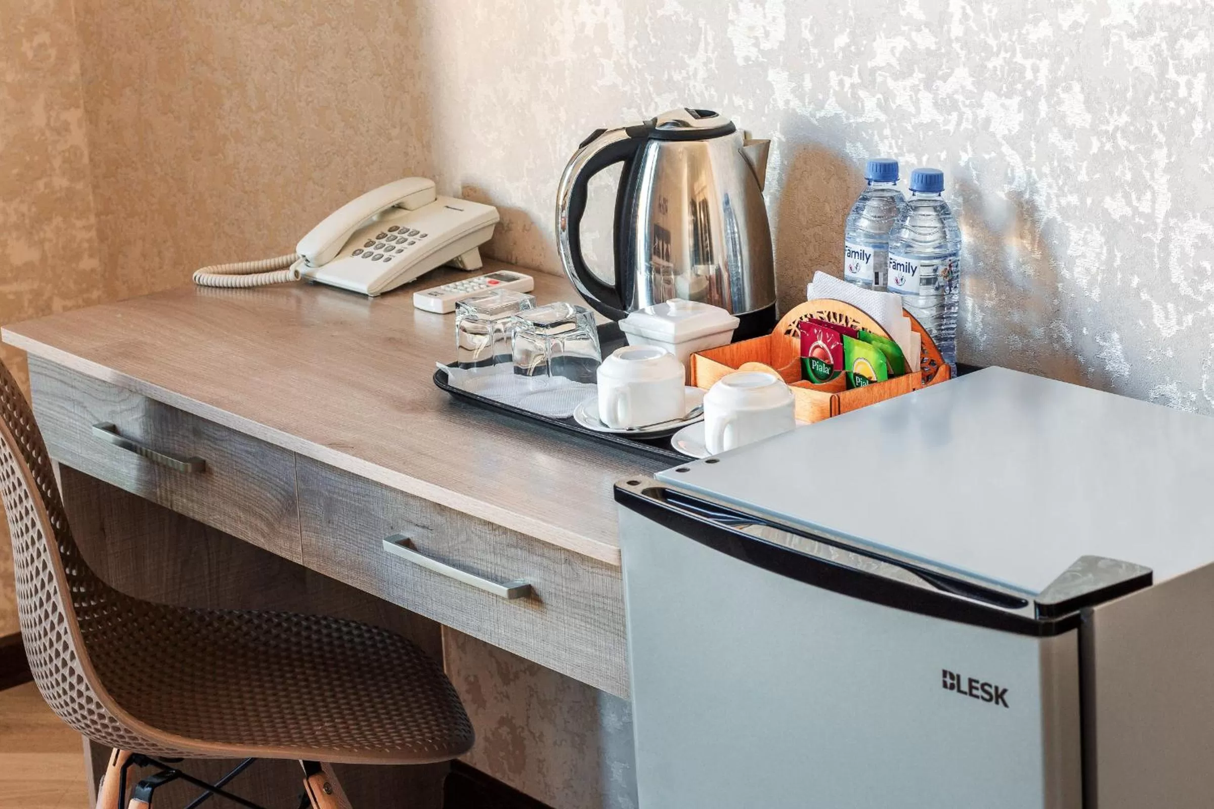 Coffee/tea facilities in Manifa Hotel