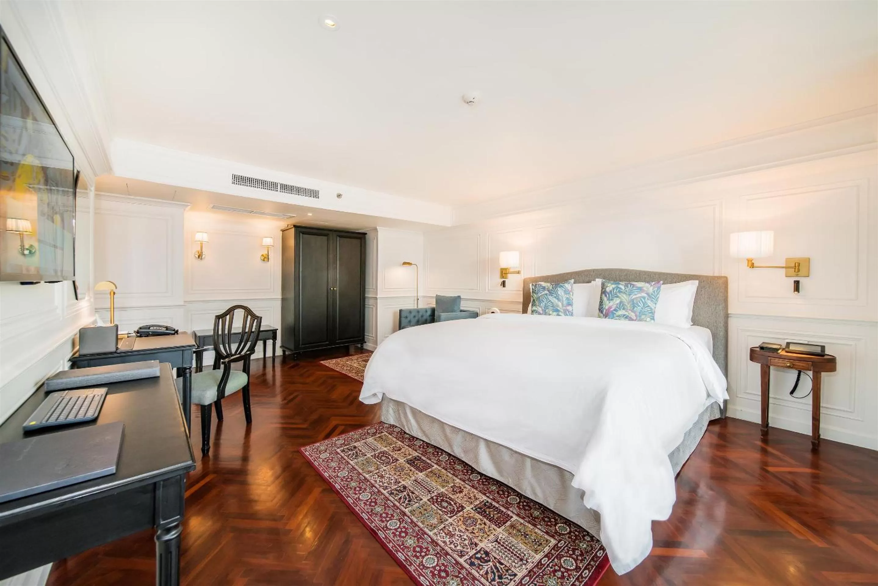 Bedroom, Bed in Akara Hotel