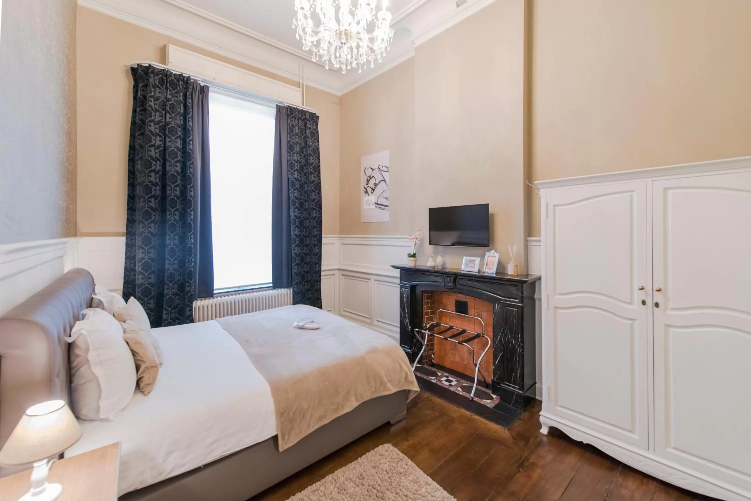 Photo of the whole room, Bed in Boutique Hotel Huys van Steyns