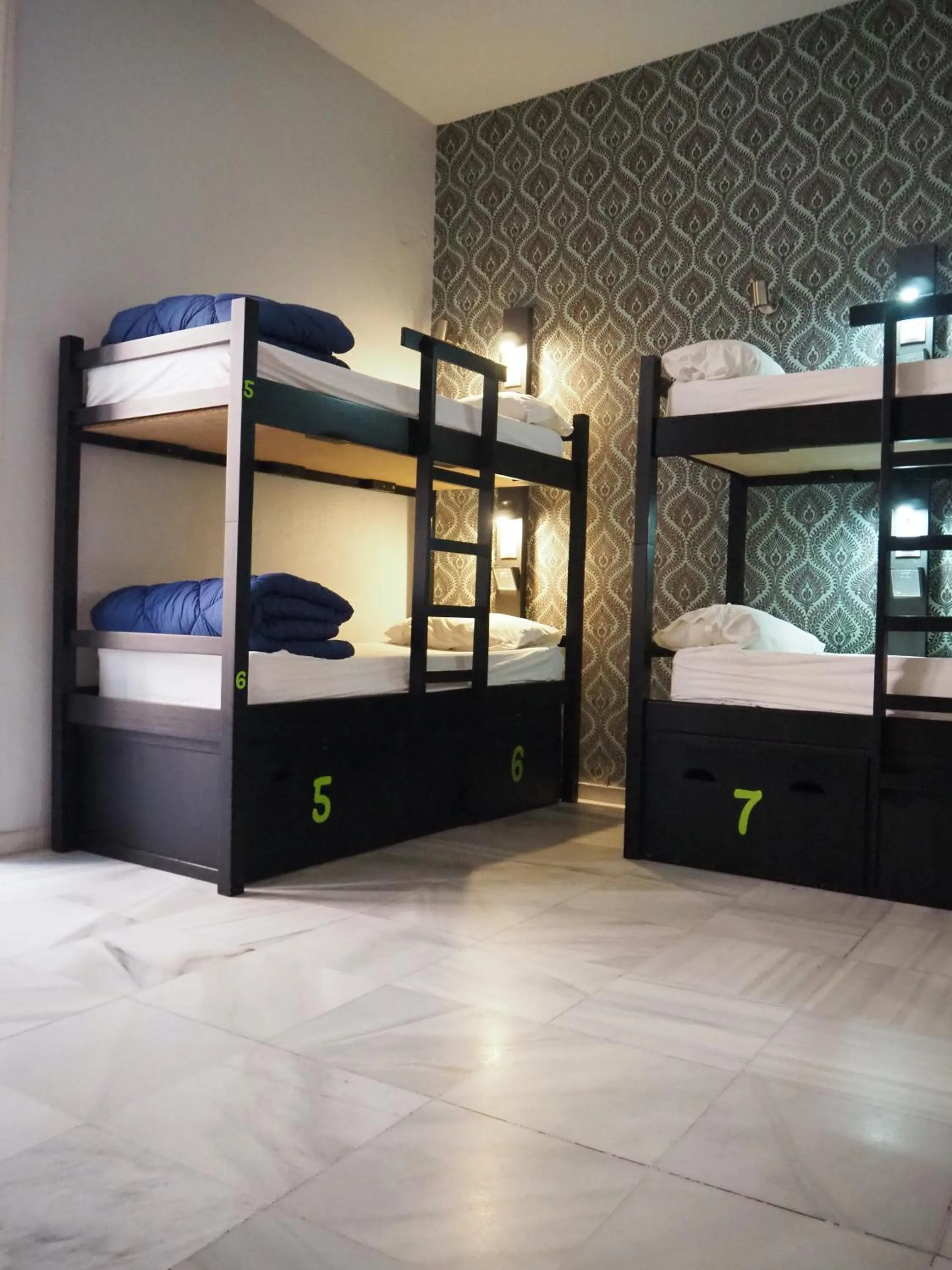 Bunk Bed in Oasis Backpackers' Hostel Palace Sevilla