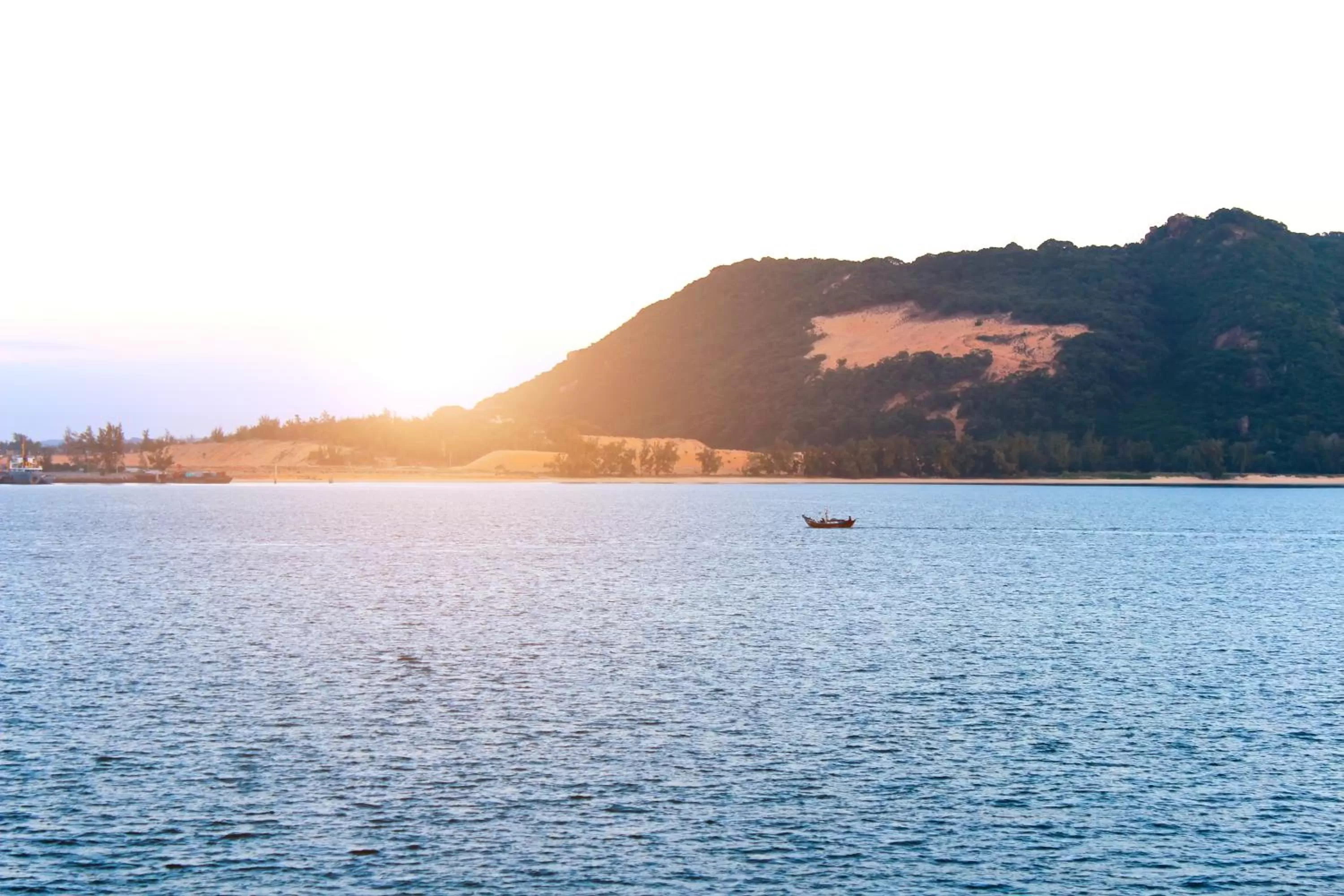 Sea view in Omeo Suites Glass Beach