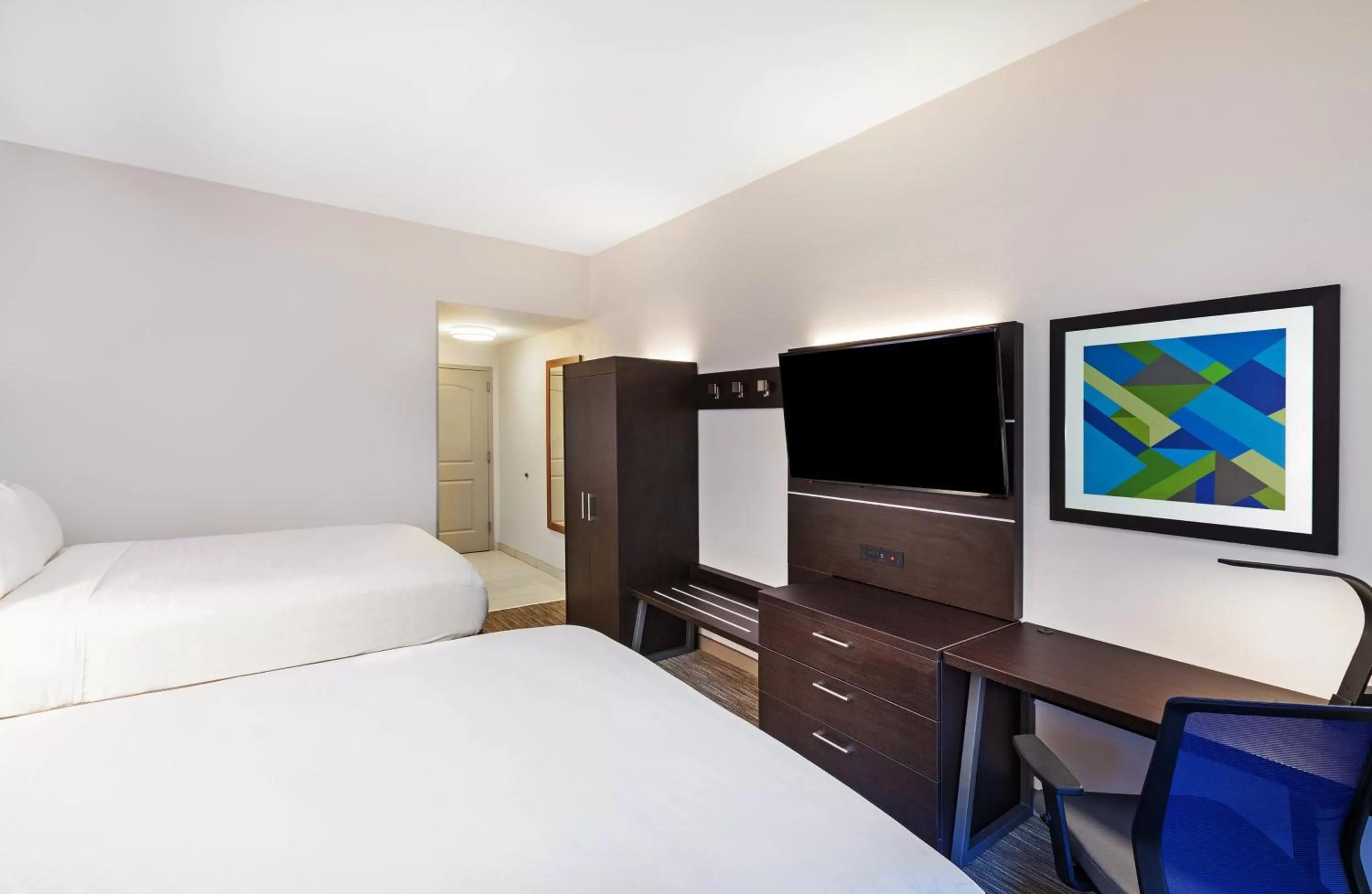Photo of the whole room, Bed in Holiday Inn Express & Suites Baton Rouge East by IHG