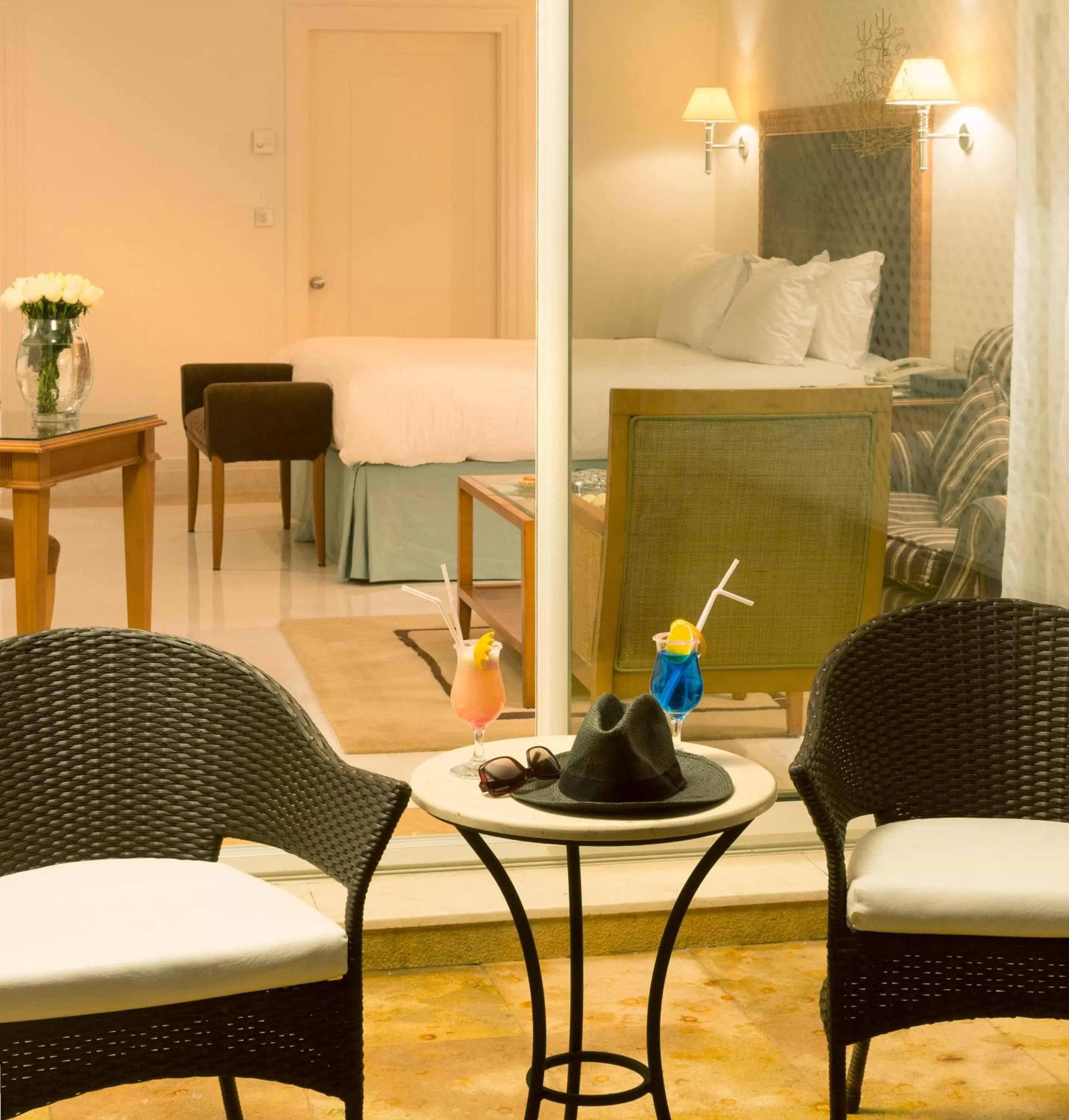 Seating area in L' Amphitrite Palace Beach Resort & Spa