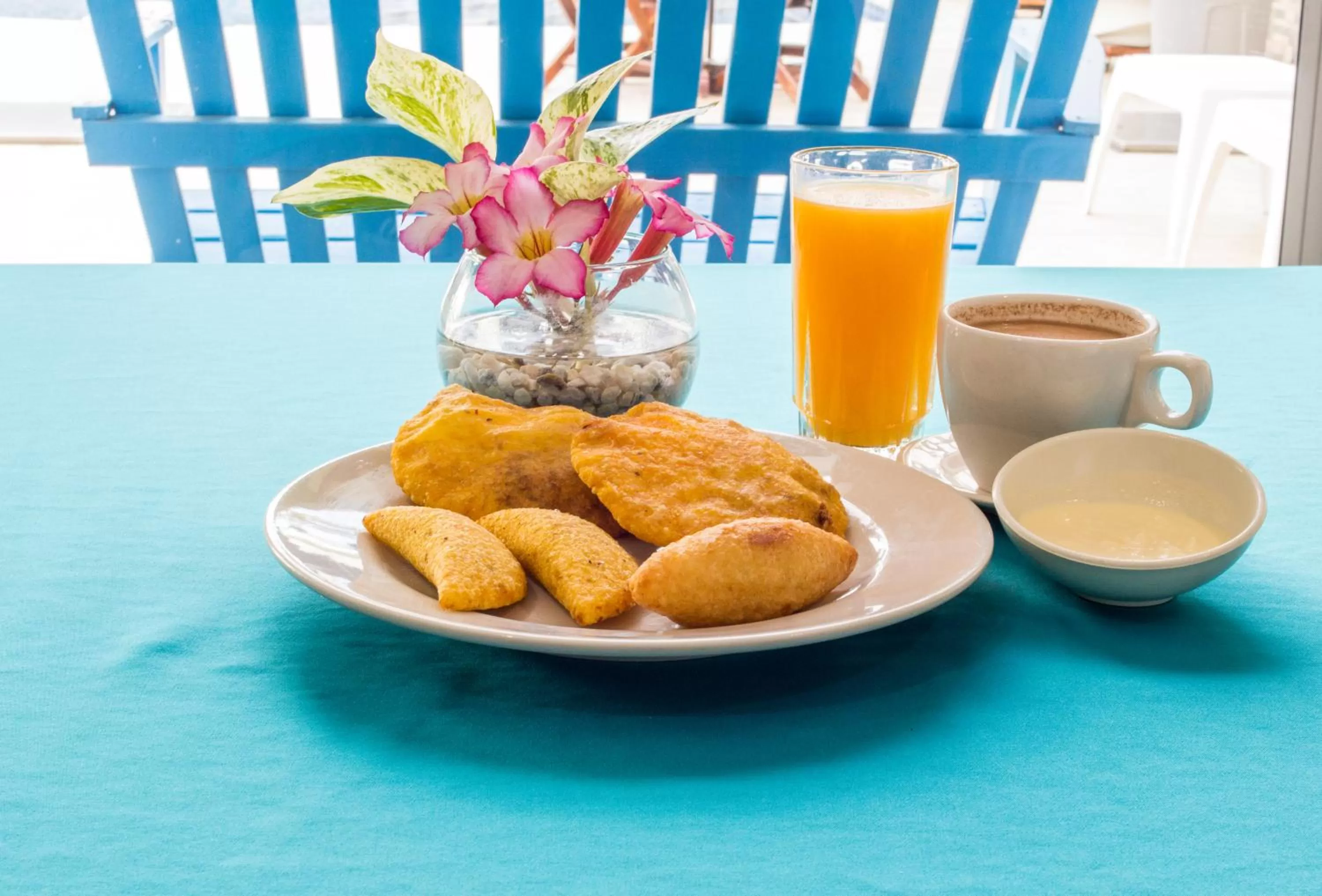 Continental breakfast in Hotel Altamar Cartagena