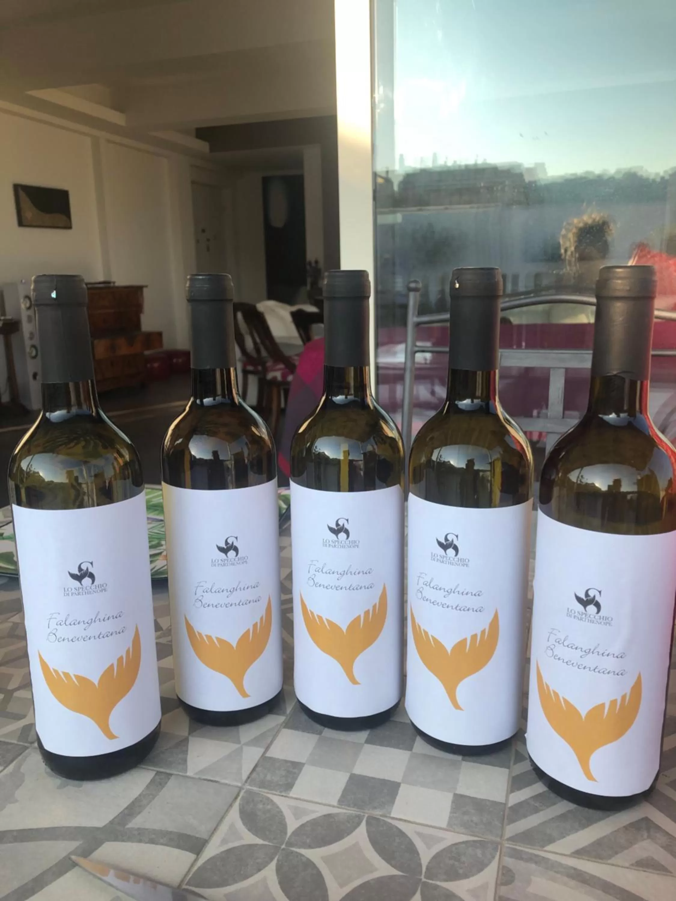 Alcoholic drinks in Specchio di Parthenope B&B