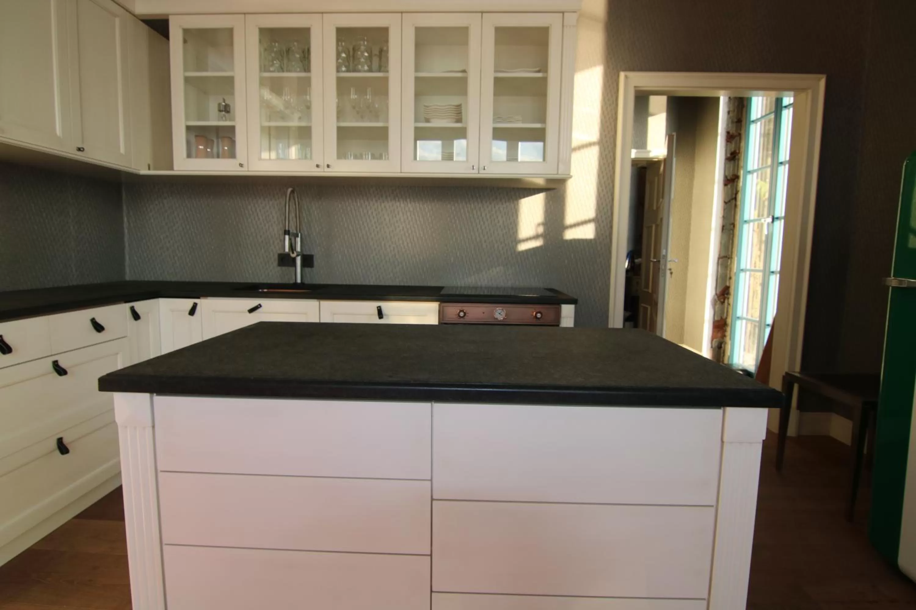 Kitchen/Kitchenette in ILM Hotel by WMM Hotels