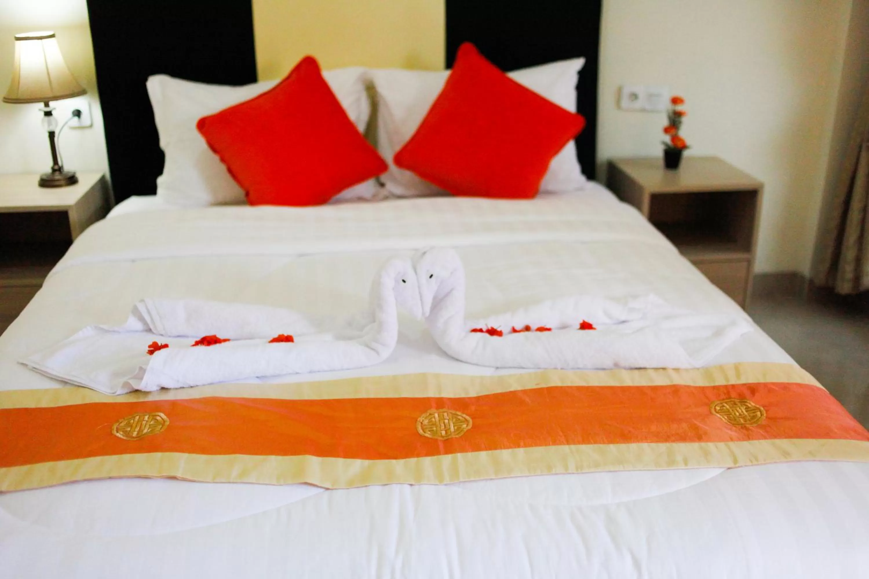 Photo of the whole room, Bed in Pavilla Labuan Bajo