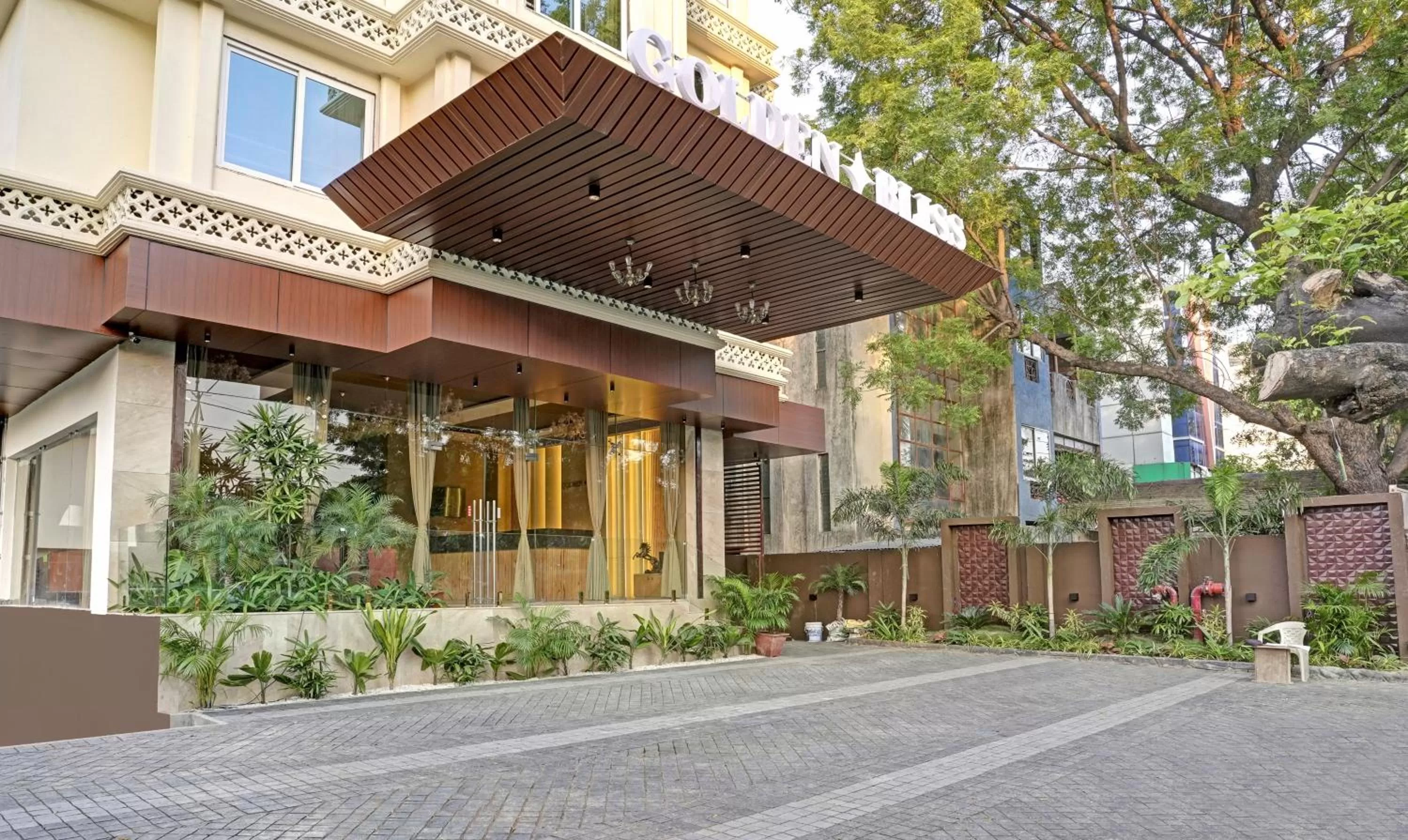 Property building in Treebo Premium Golden Bliss Trimurti Nagar Square