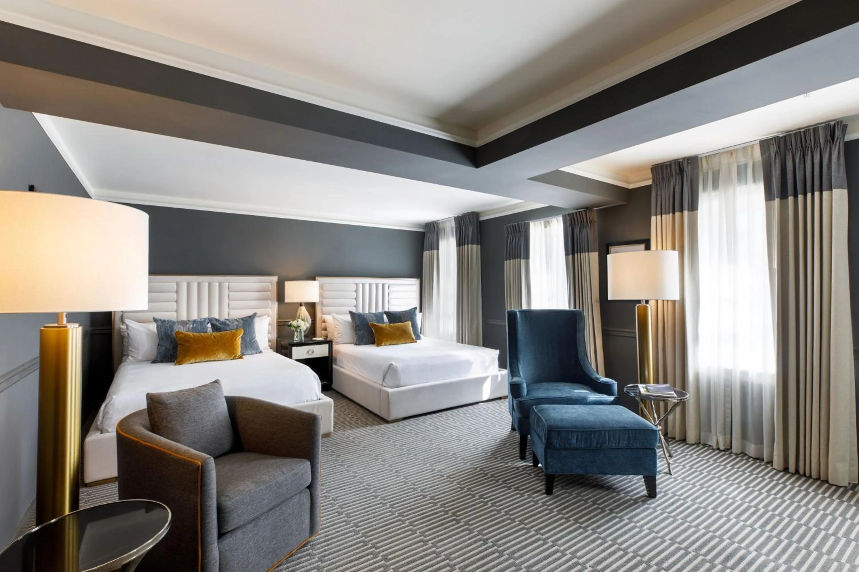 Photo of the whole room, Bed in Ambassador Hotel Tulsa, Autograph Collection