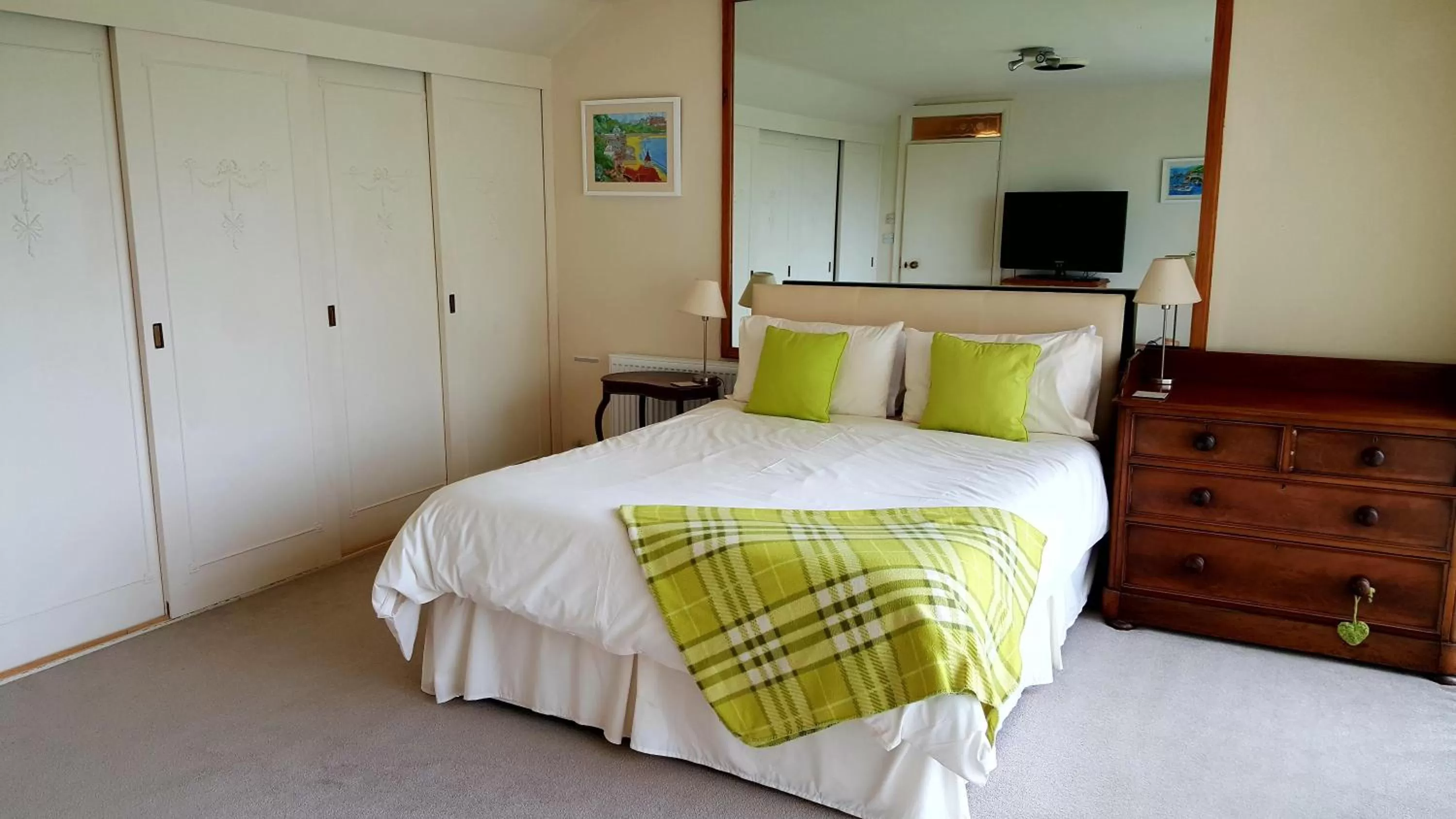 wardrobe, Bed in The Wood Cottage