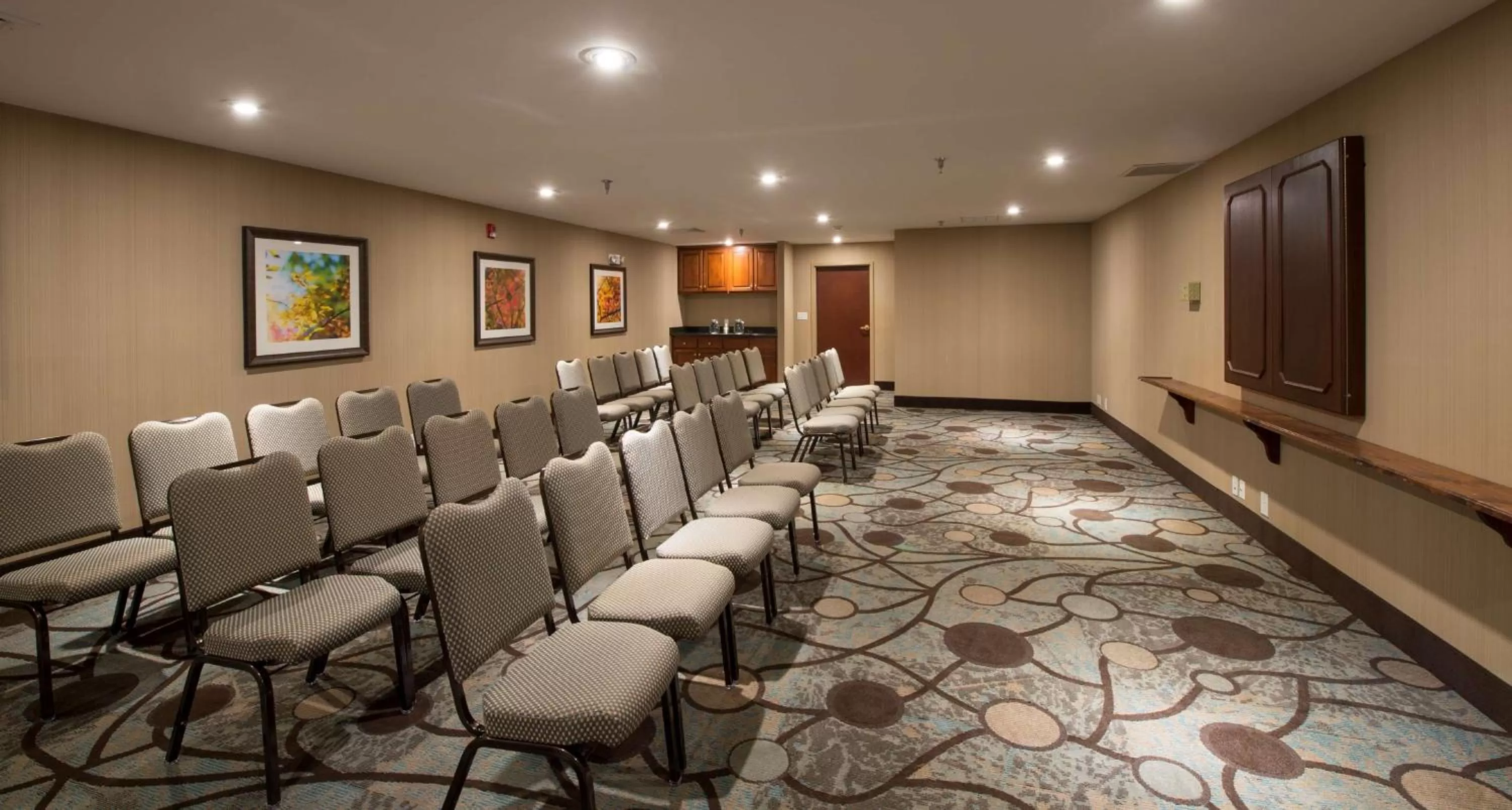 Meeting/conference room in Hampton Inn Cornelia