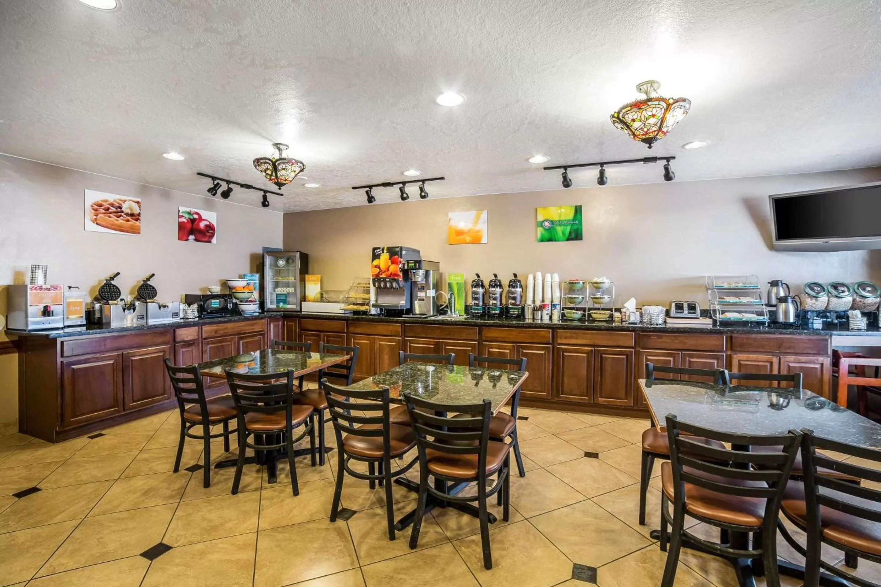 Restaurant/places to eat in Quality Inn Zion Park Area