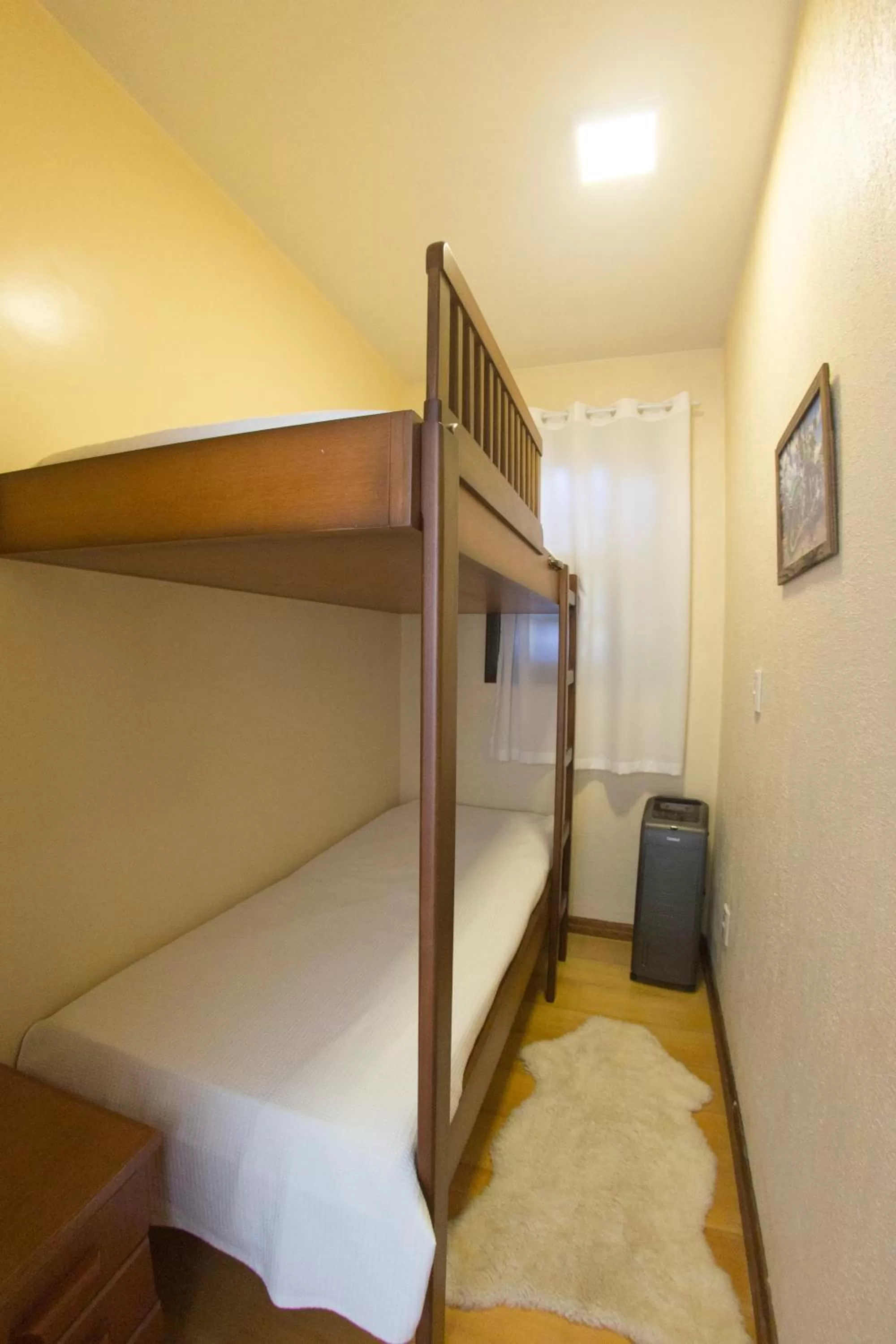 bunk bed, Bed in Pousada Green House by Conrado Vitali