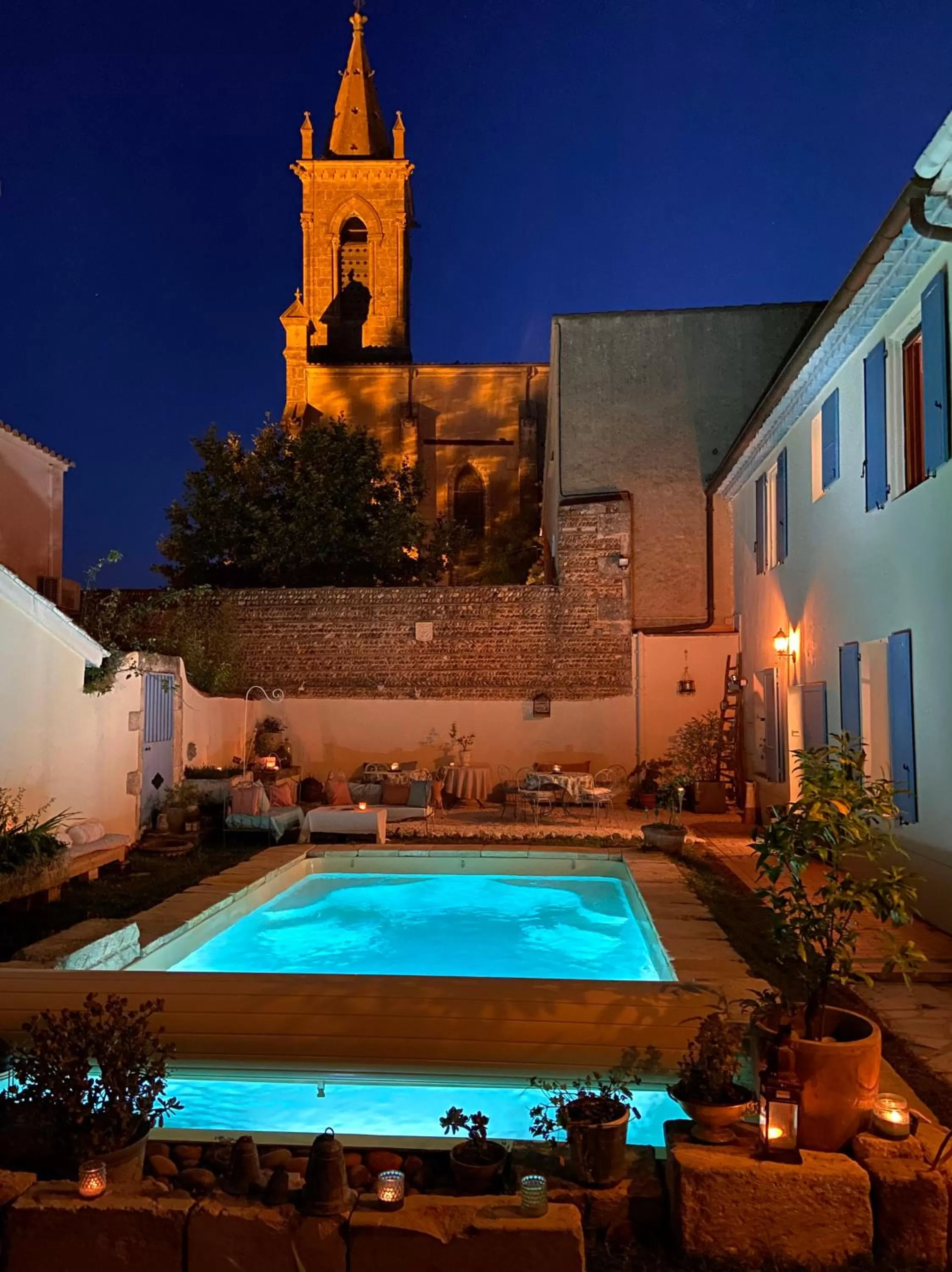 Property building, Swimming Pool in Maison 1823 - Suites de charme à Garons