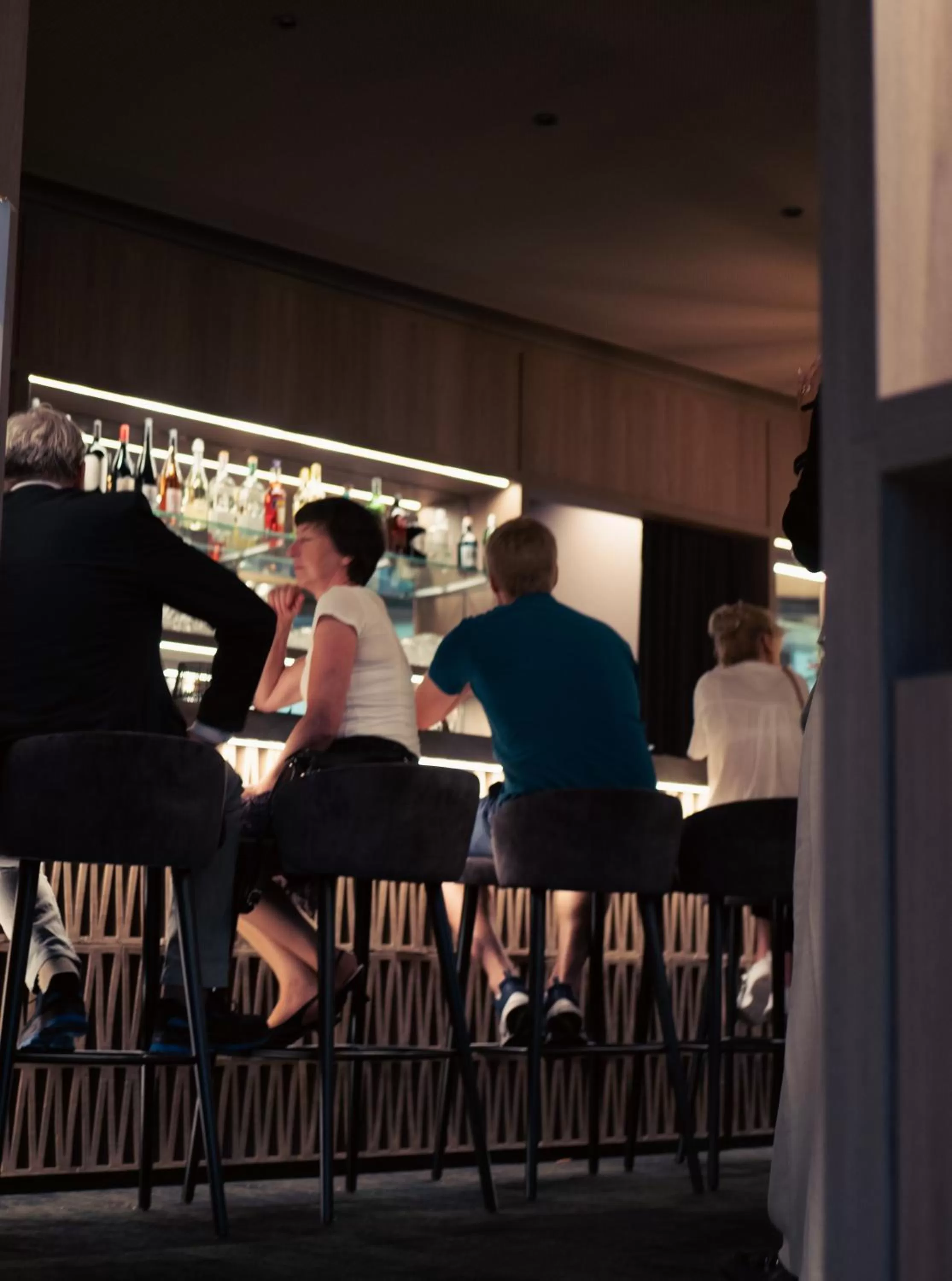 Lounge or bar in H24 Stadthotel Bernau