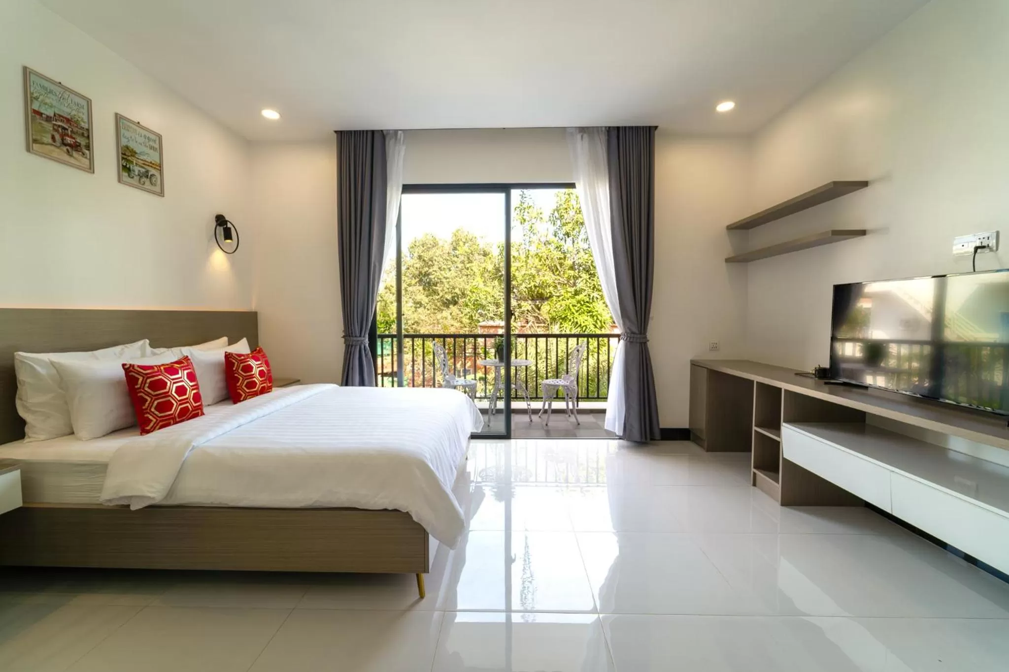 Photo of the whole room in Angkor H Villa