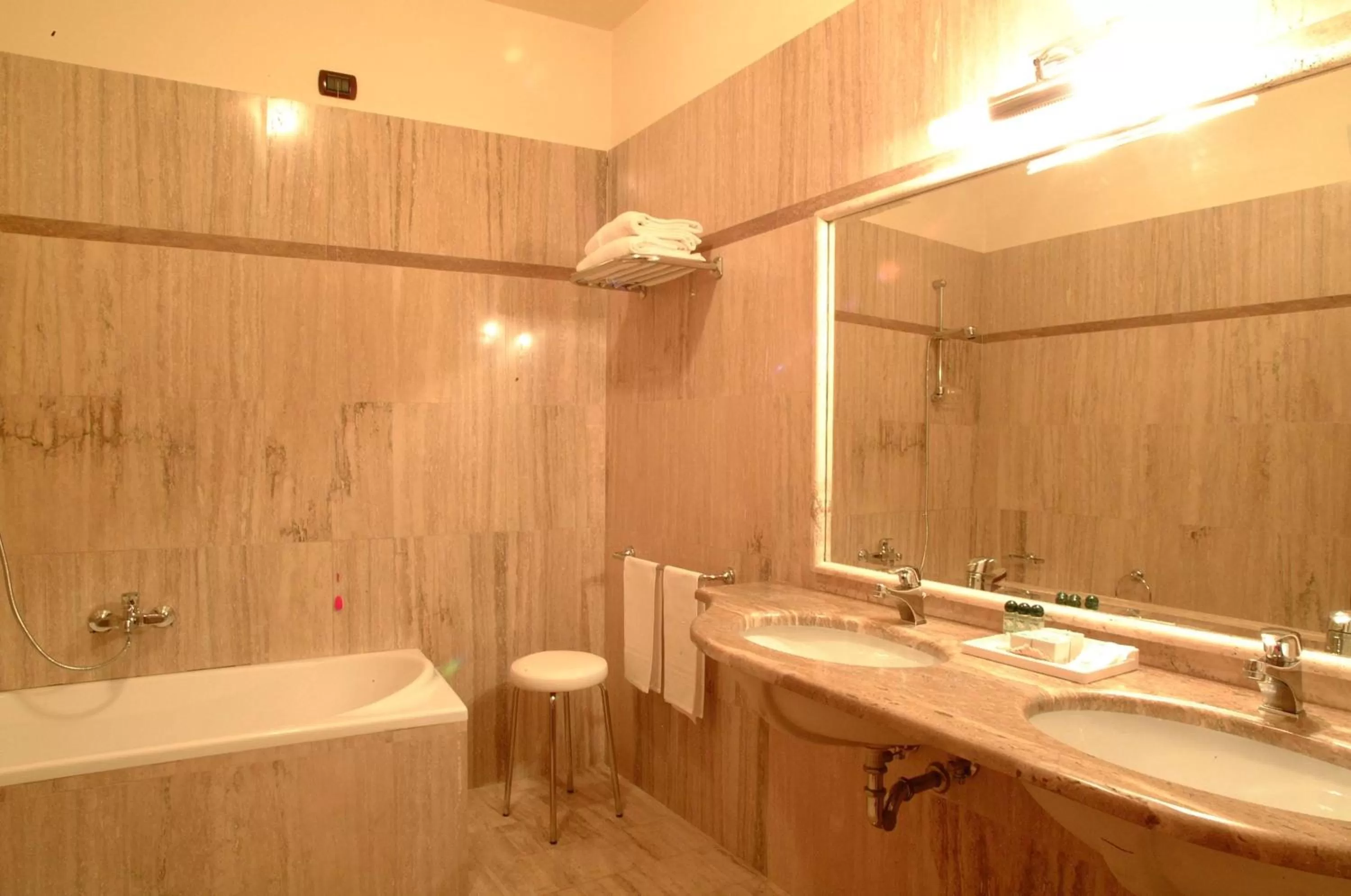 Classic Double Room in Hotel Villa Traiano