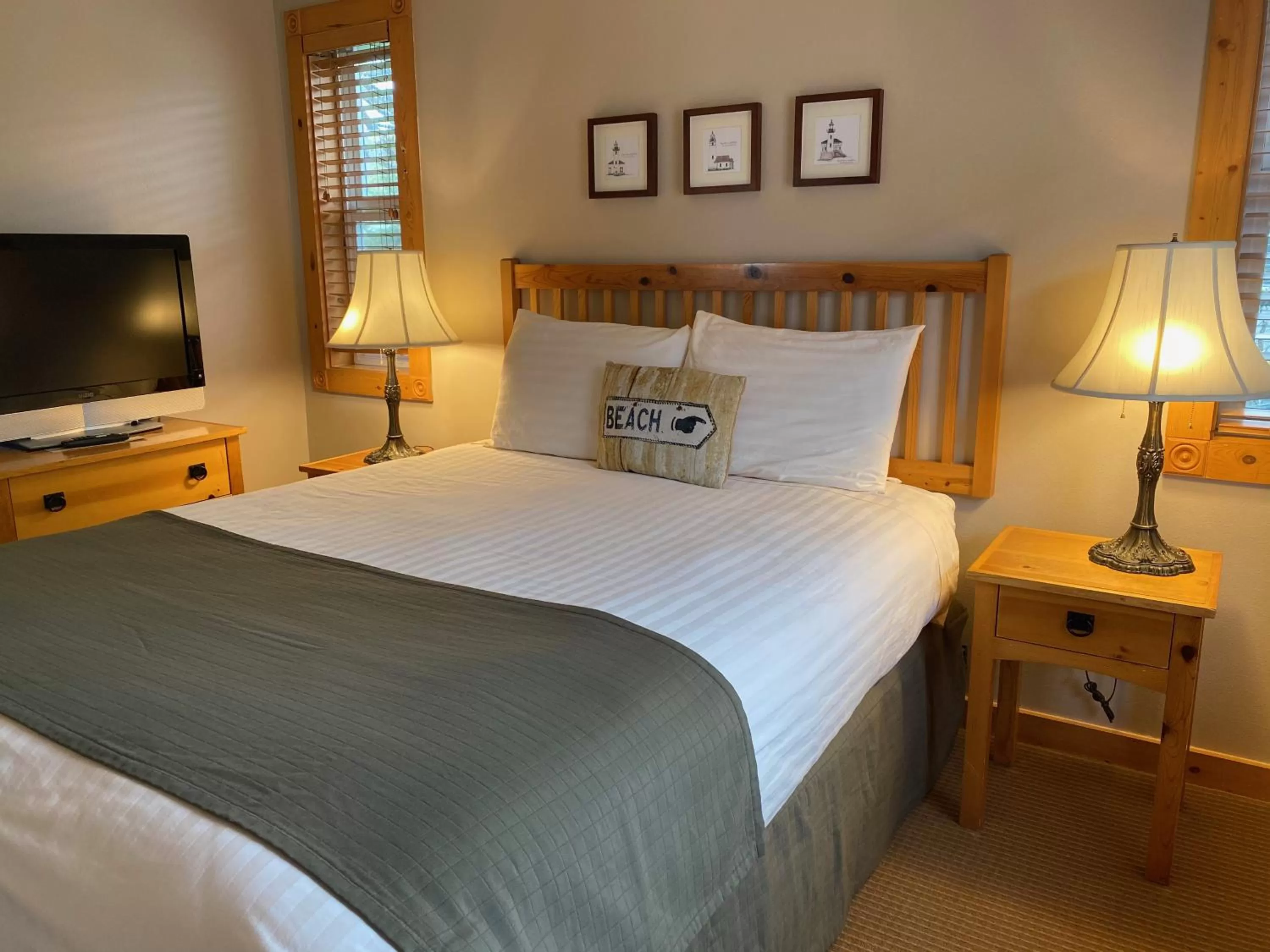 Bedroom, Bed in Lighthouse Inn