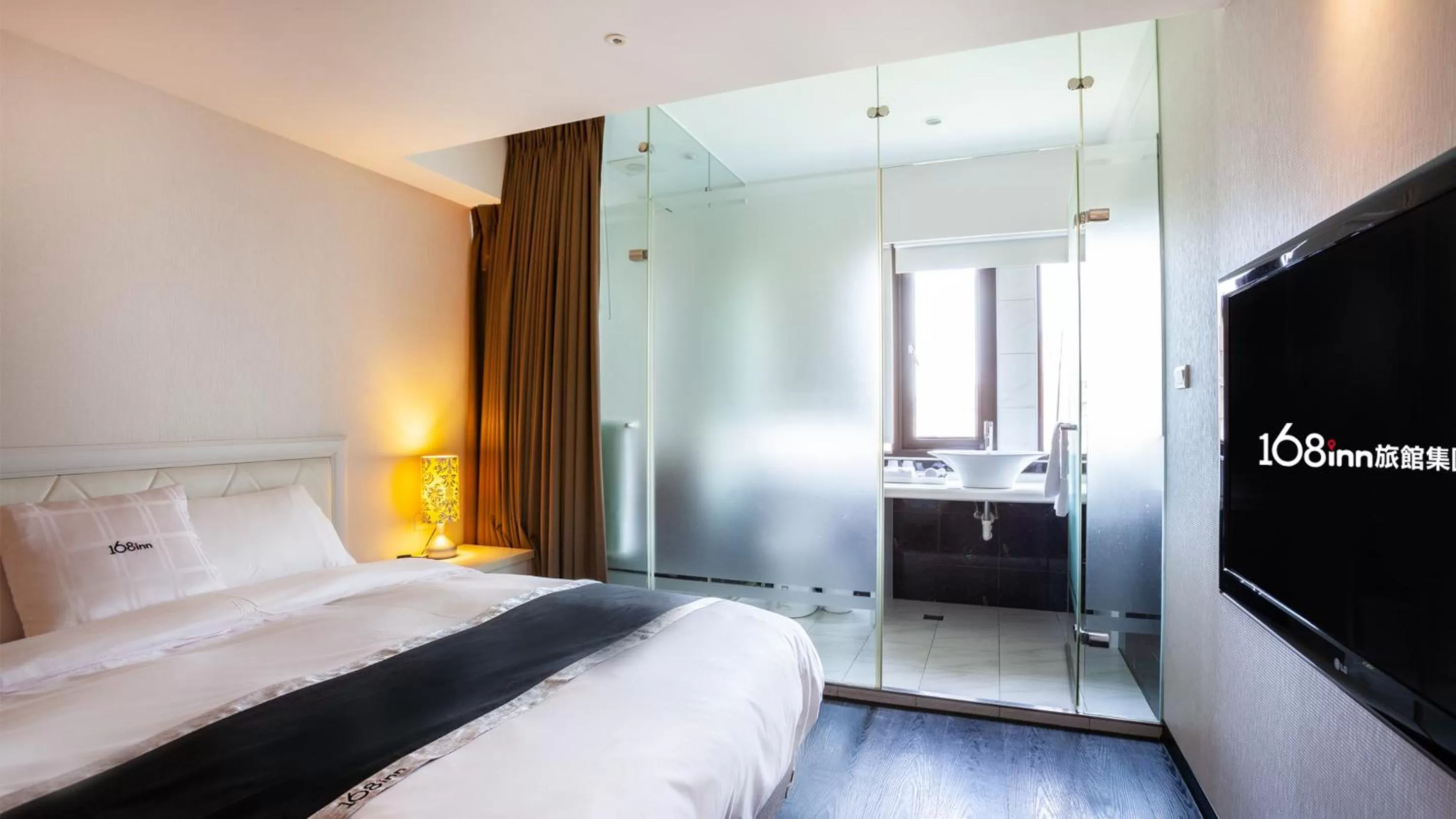 Toilet, Bed in Stay Inn