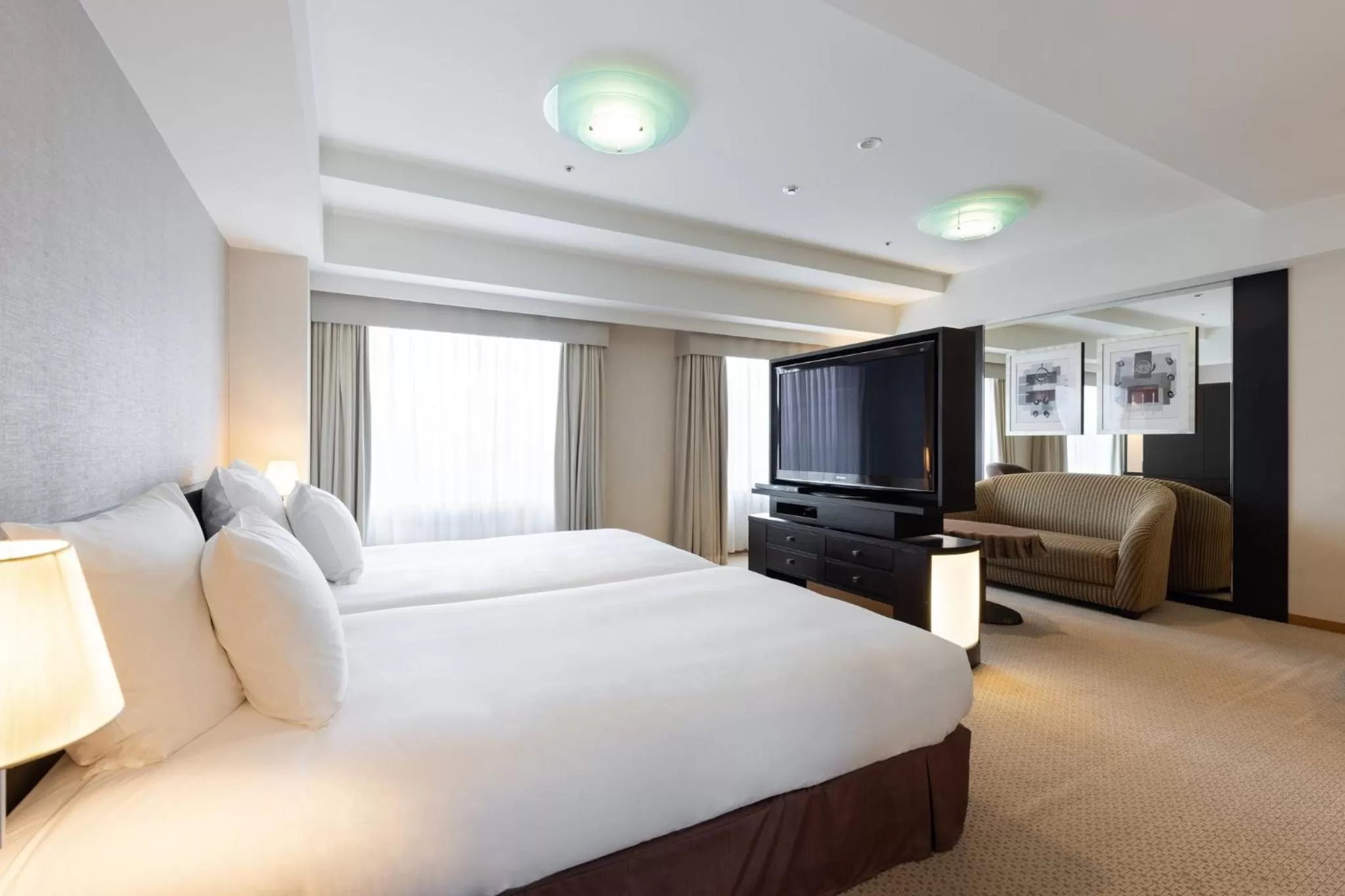 Photo of the whole room, Bed in ANA Crowne Plaza Toyama by IHG