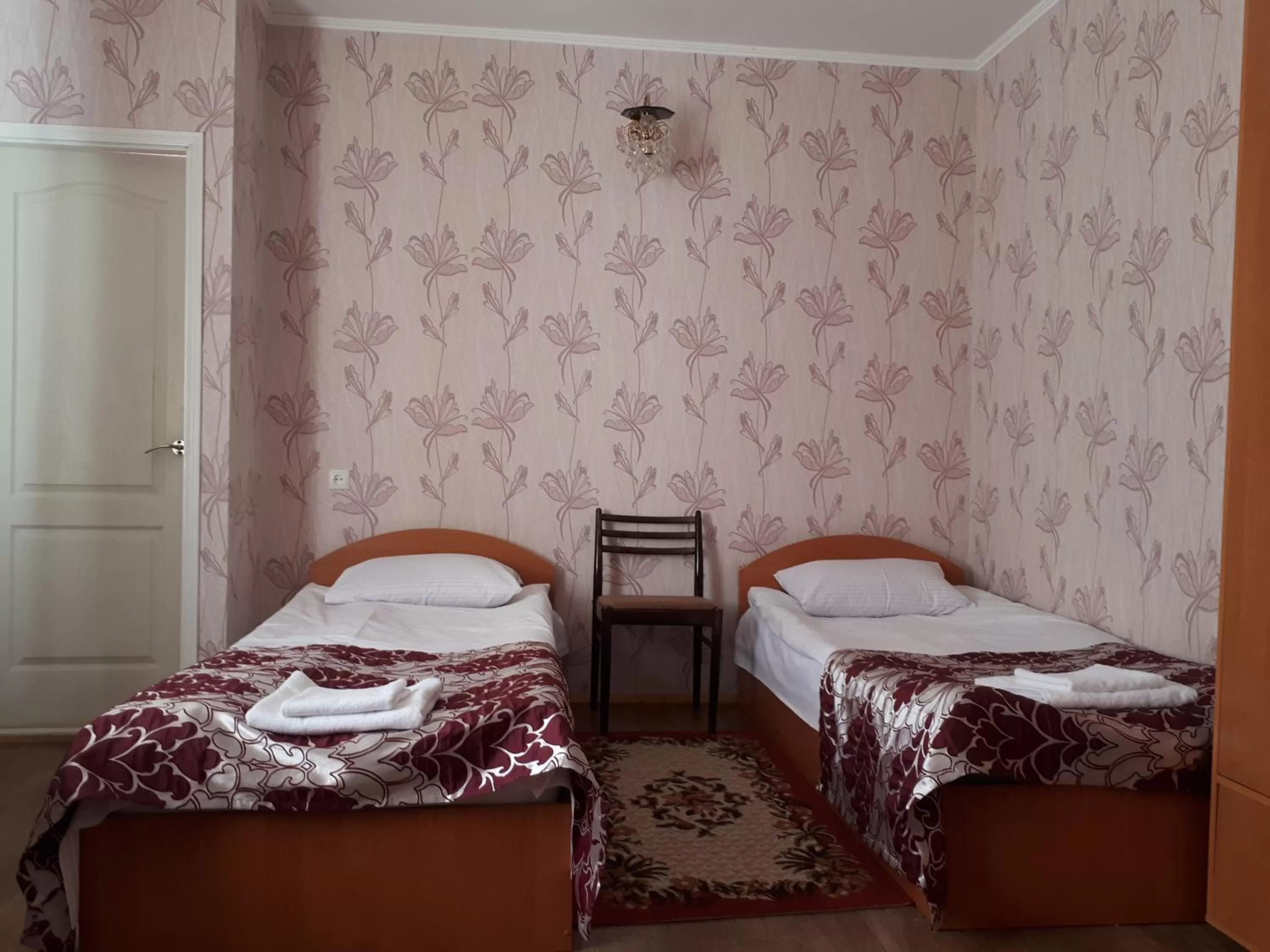 Photo of the whole room, Bed in Hotel Gostynnyi Dvir
