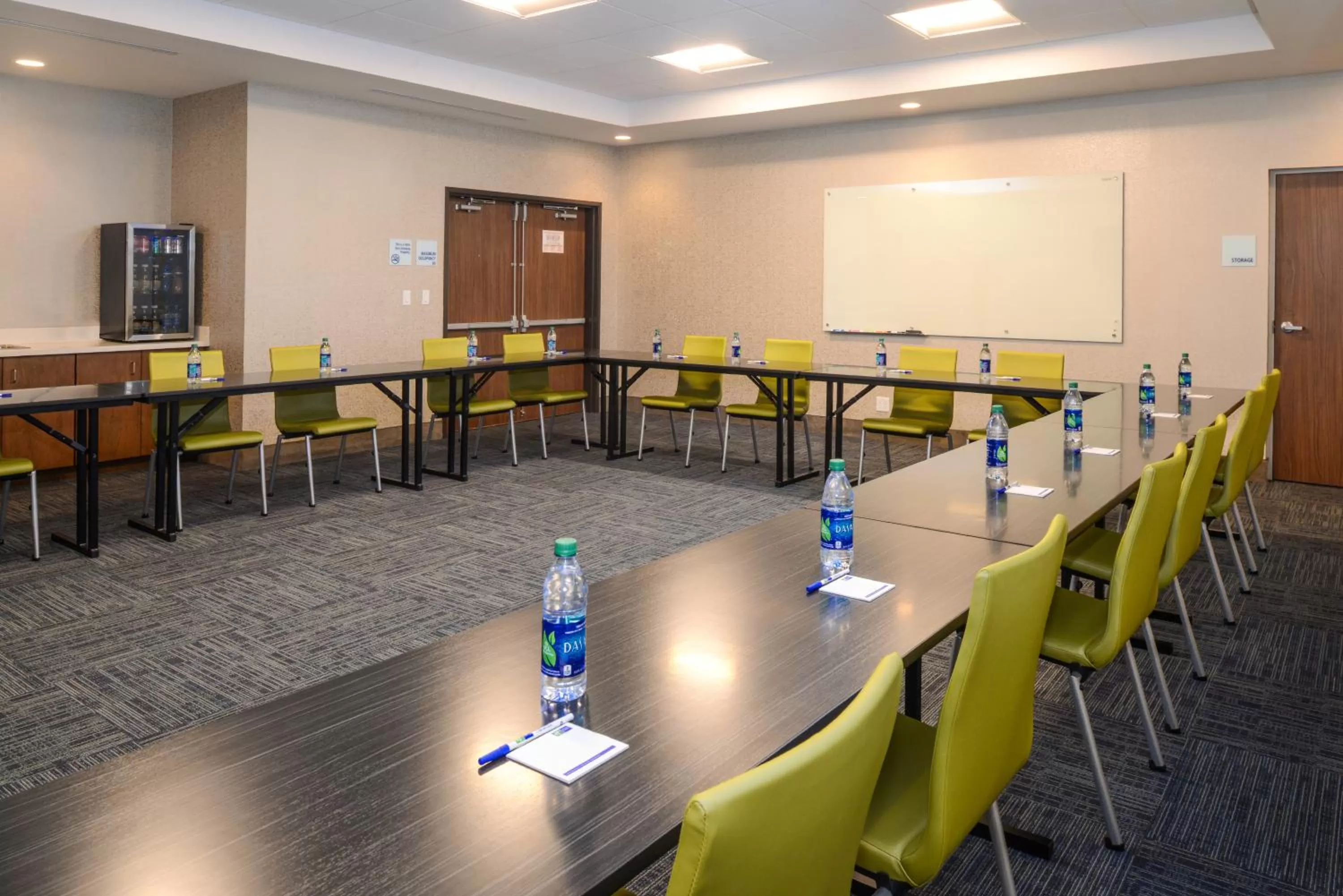 Meeting/conference room in Holiday Inn Express & Suites Alachua - Gainesville Area by IHG