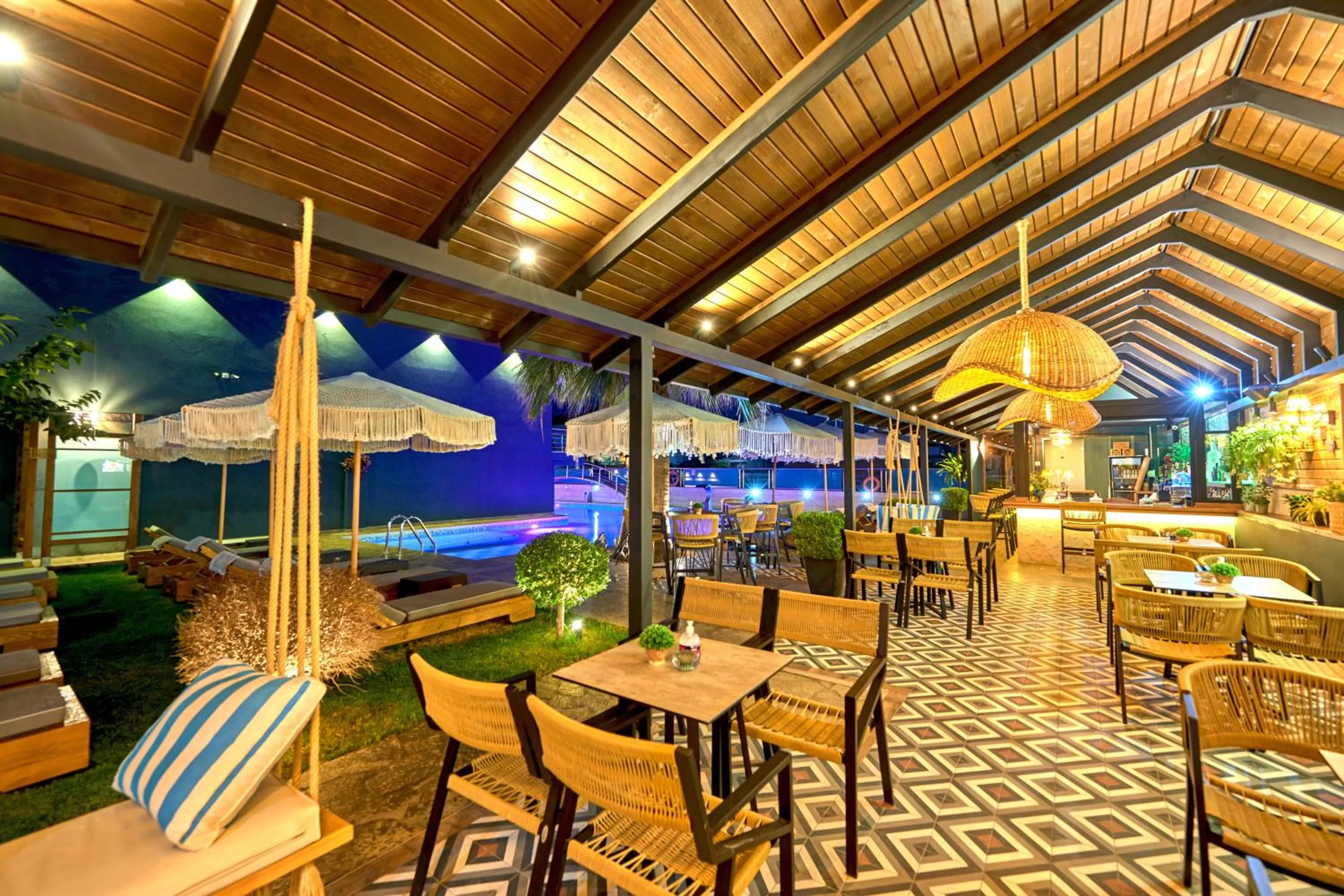 Restaurant/places to eat in Principal New Leisure Hotel