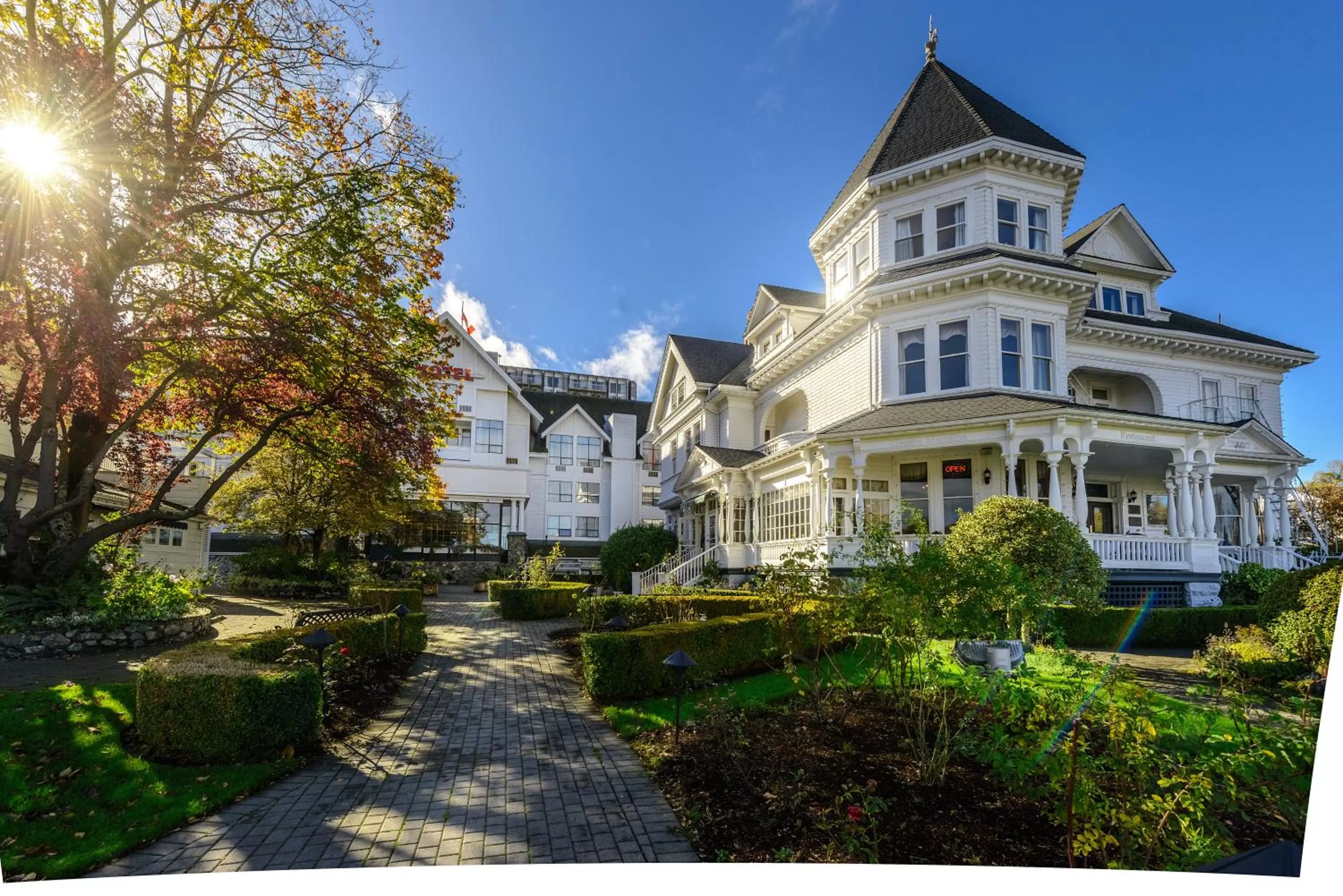 Facade/entrance in Pendray Inn and Tea House