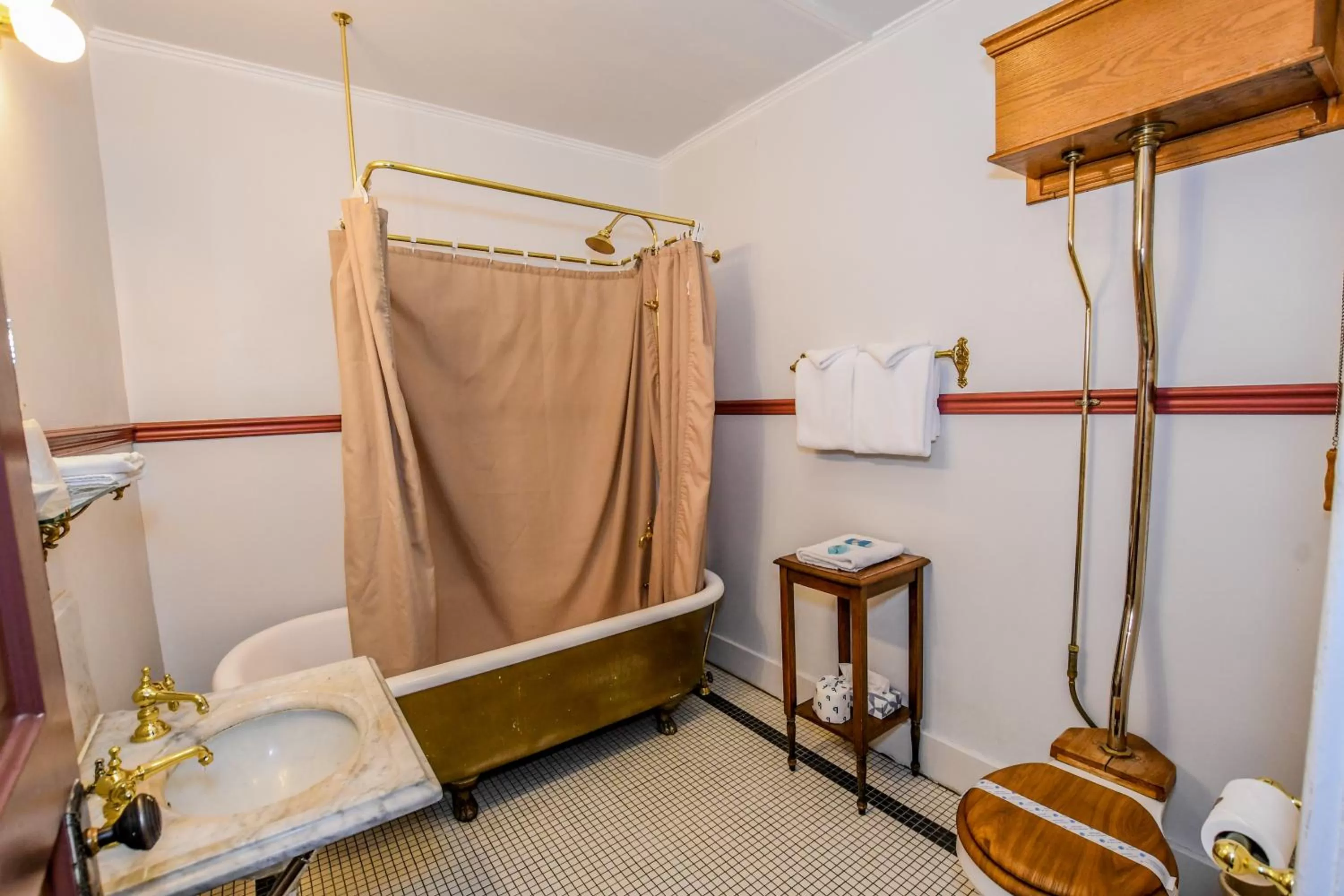 Shower in Irma Hotel