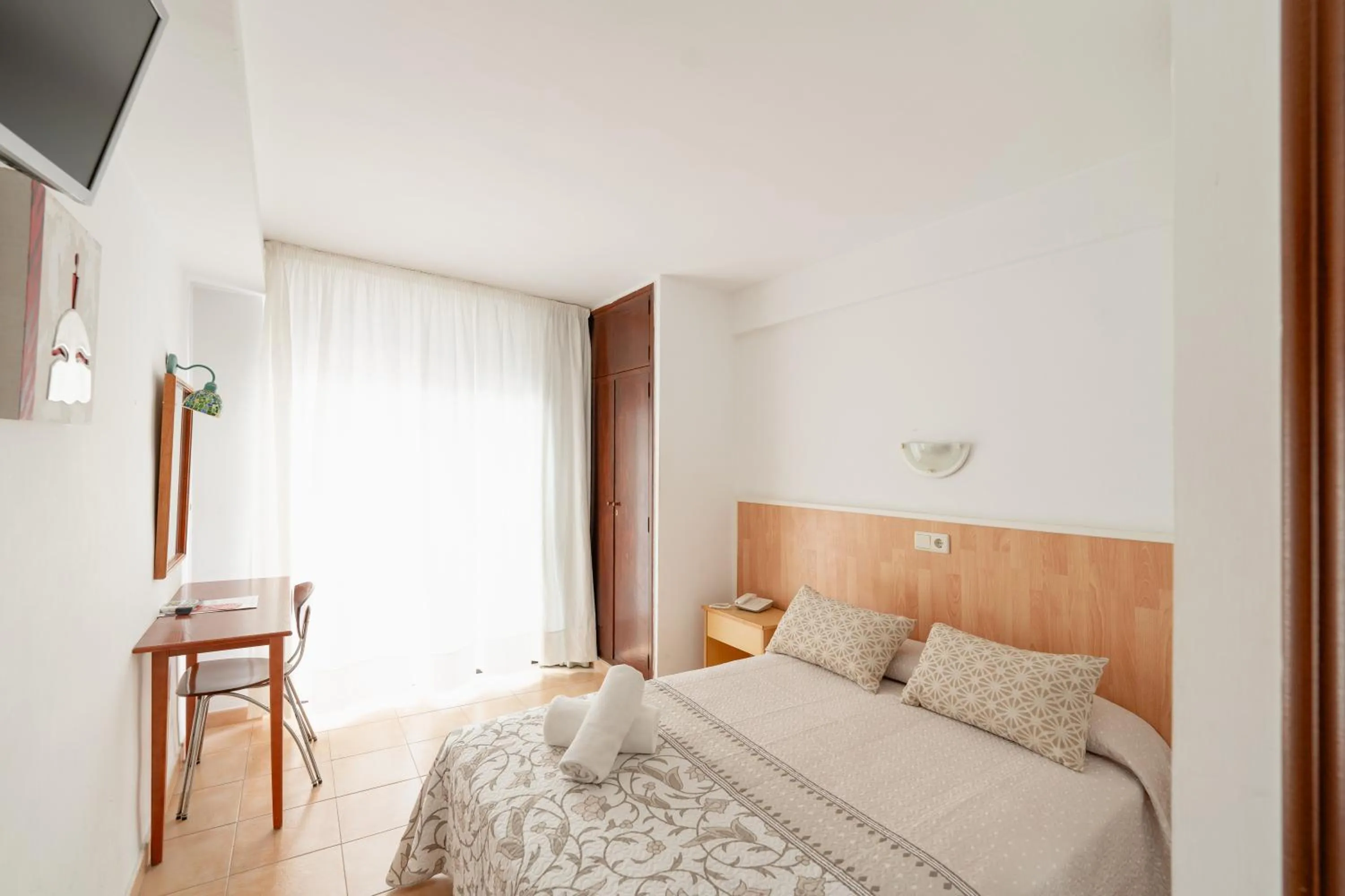 Photo of the whole room, Bed in Hotel Santa Faz