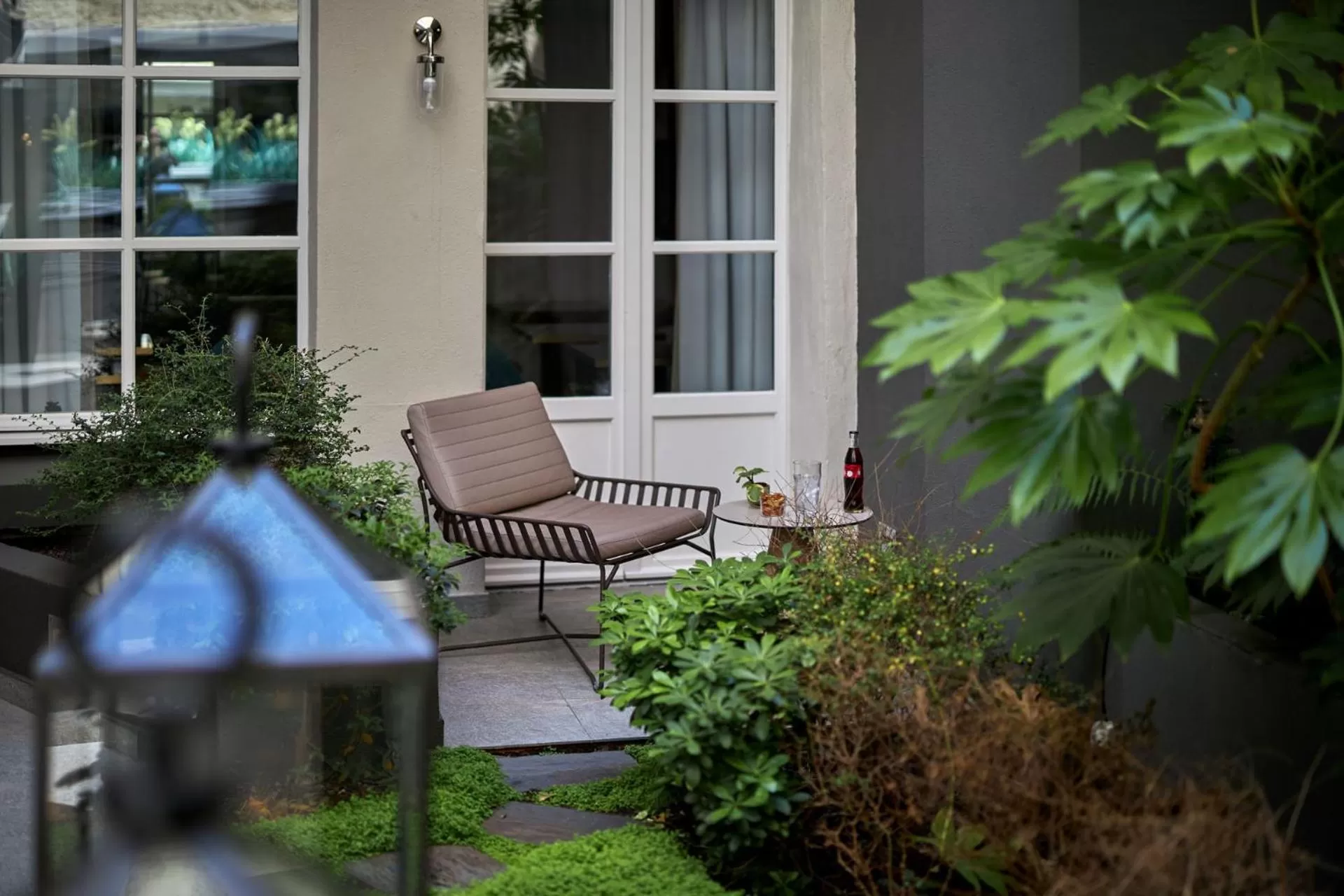 Garden in Hotel La Lanterne & Spa By Timhotel