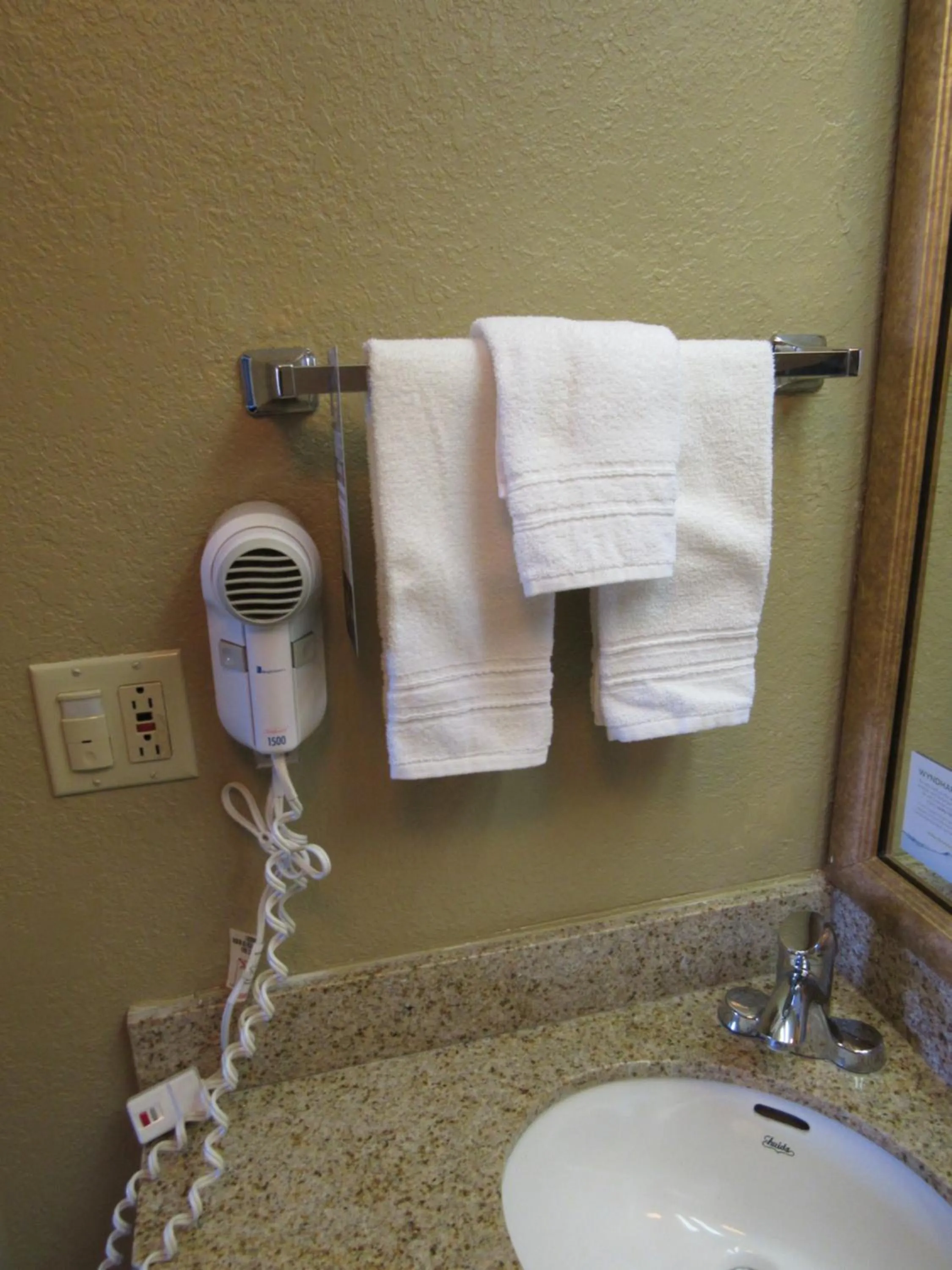 Super 8 by Wyndham New Cumberland