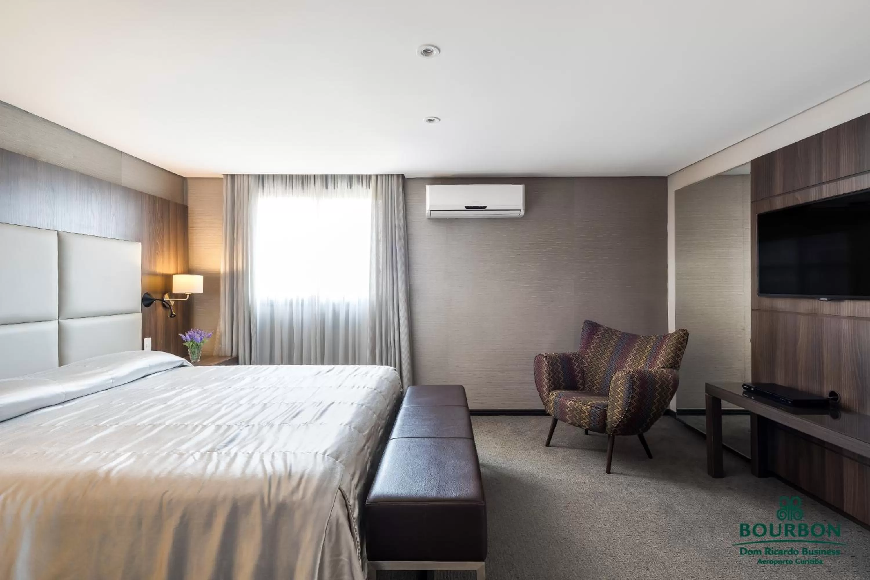Classic Suite in Bourbon Dom Ricardo Aeroporto Curitiba Business Hotel