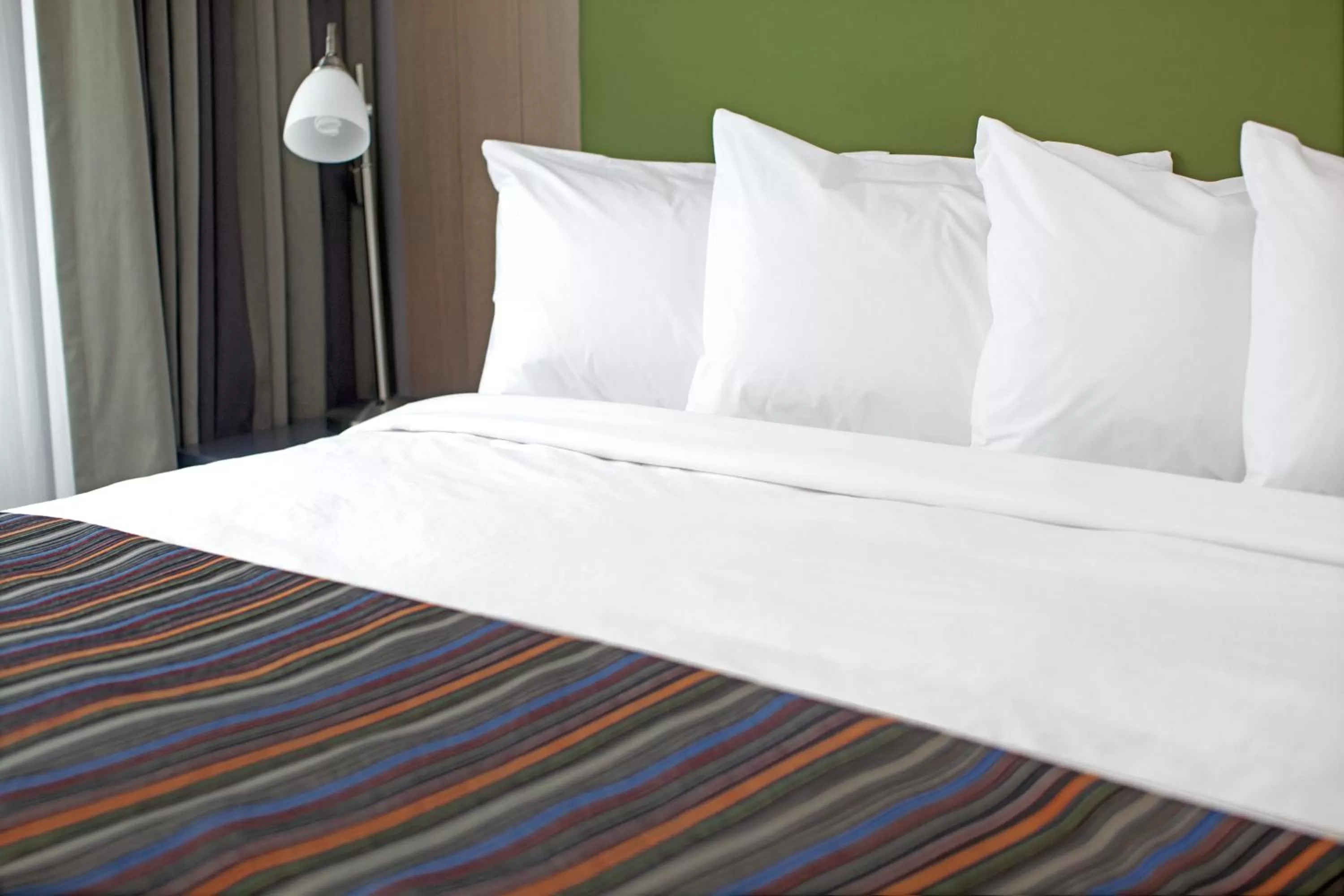 Photo of the whole room, Bed in Country Inn & Suites by Radisson, Enid, OK