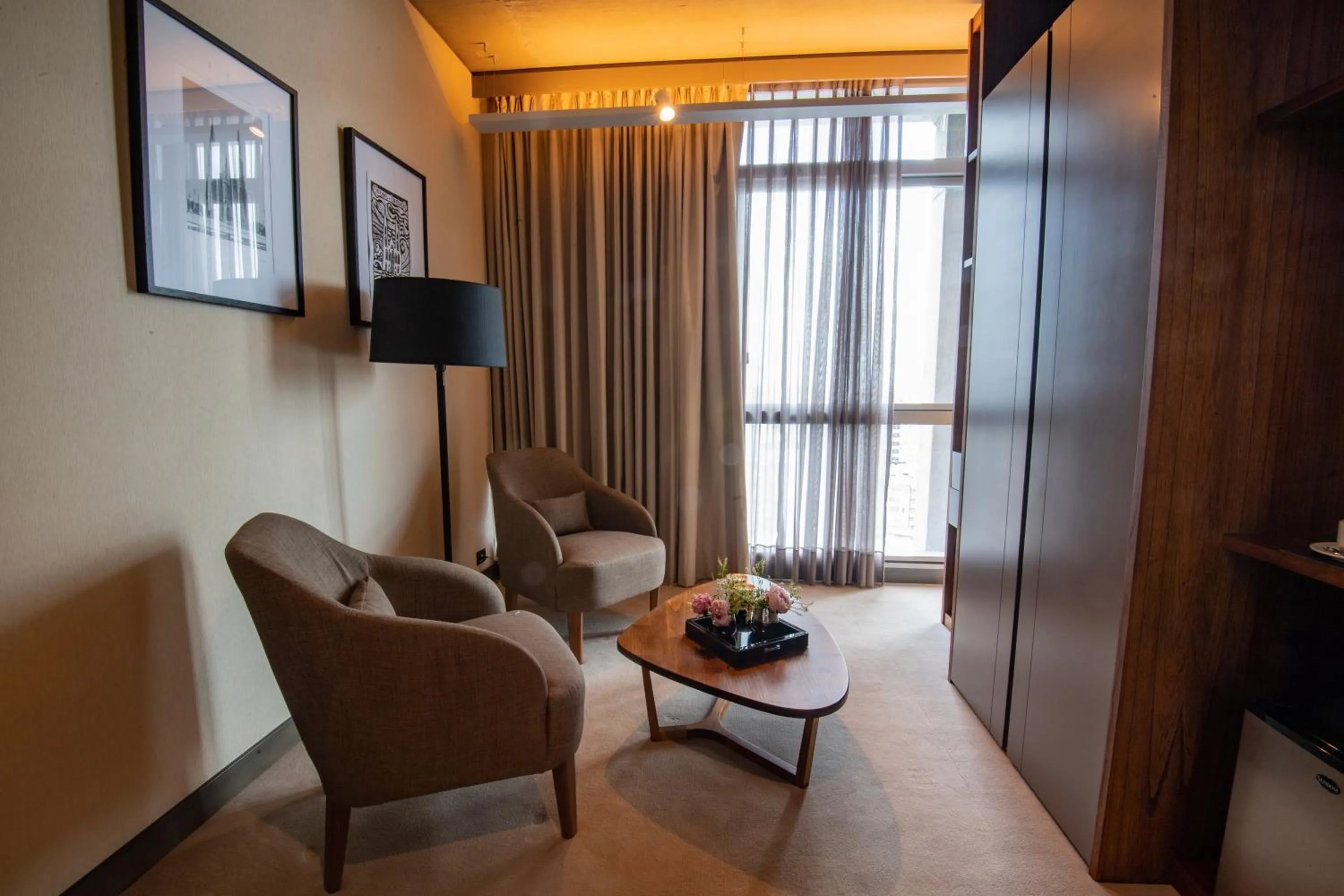 Seating area in Grand Brizo La Plata