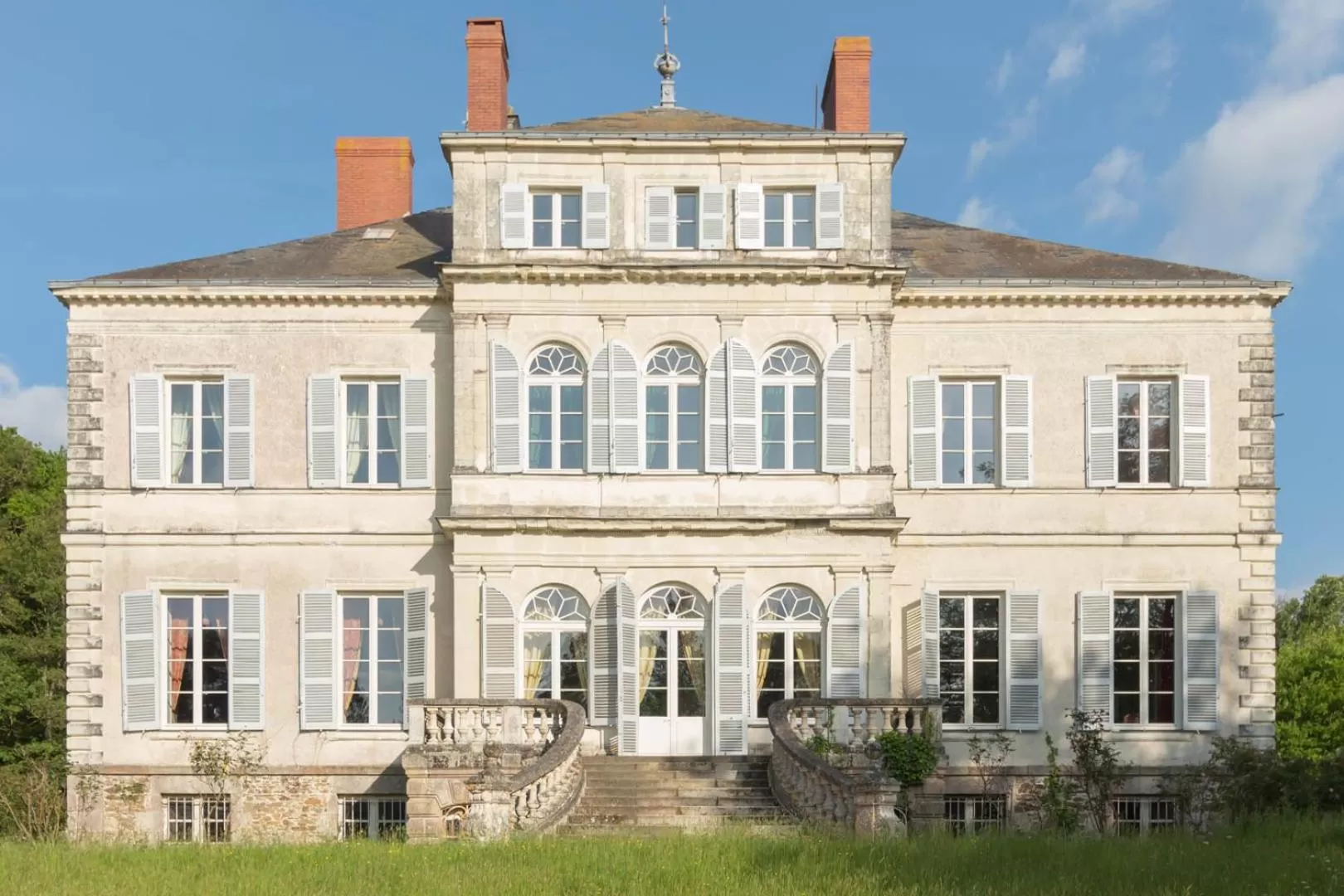 Property Building in Chateau du Hallay