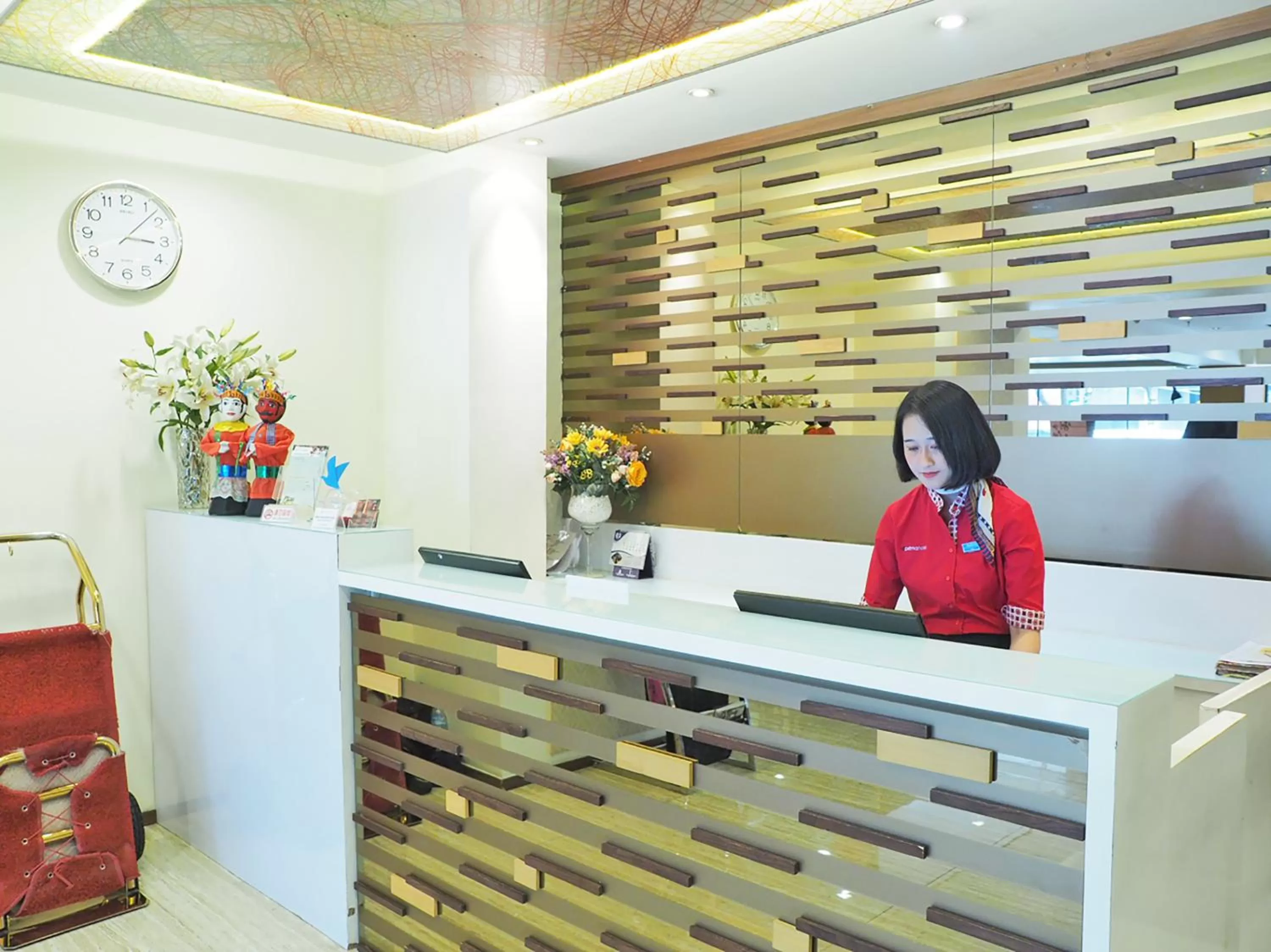 Staff in d'primahotel Melawai - Blok M