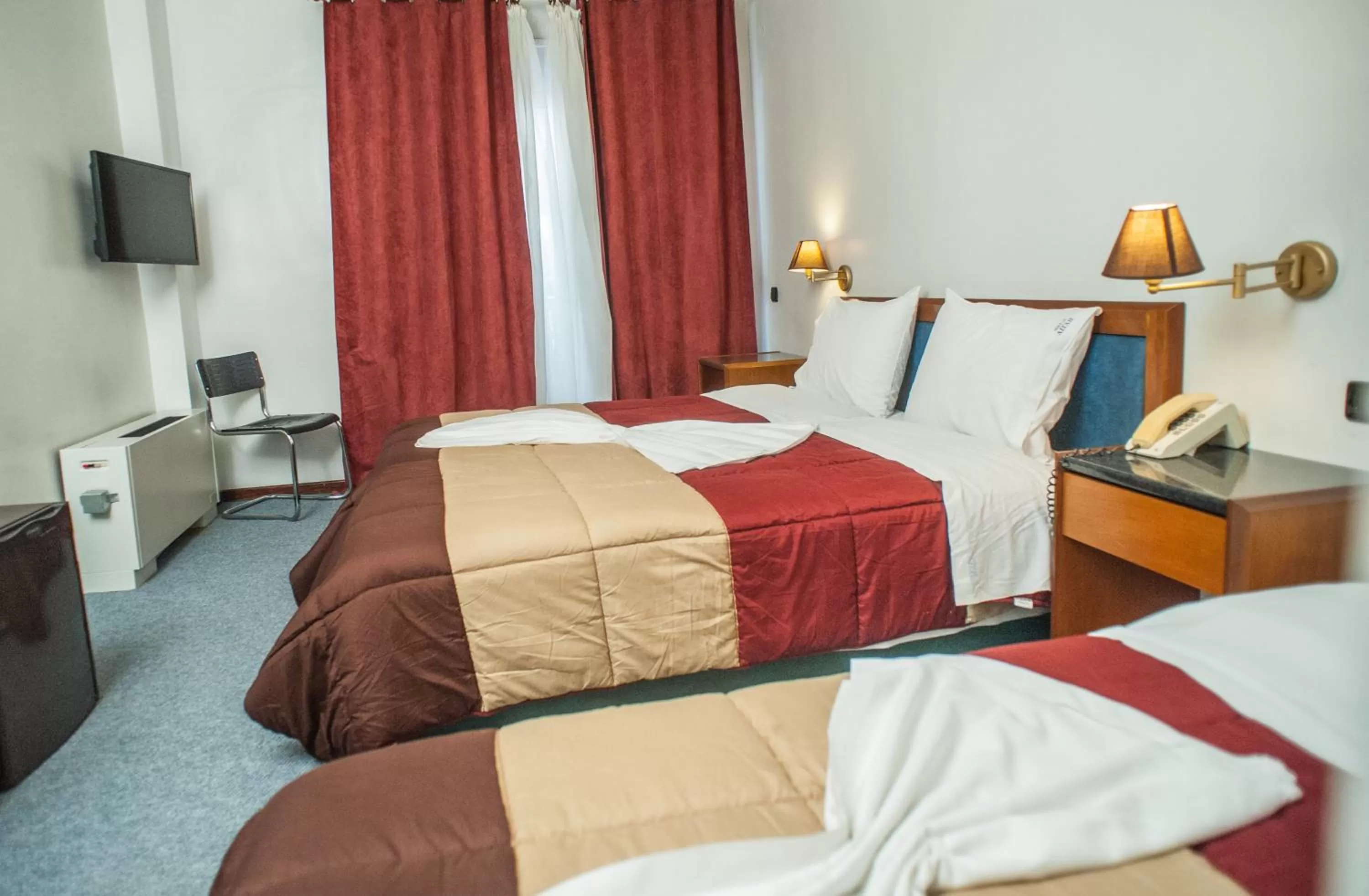 Winter, Bed in Hotel Aigli