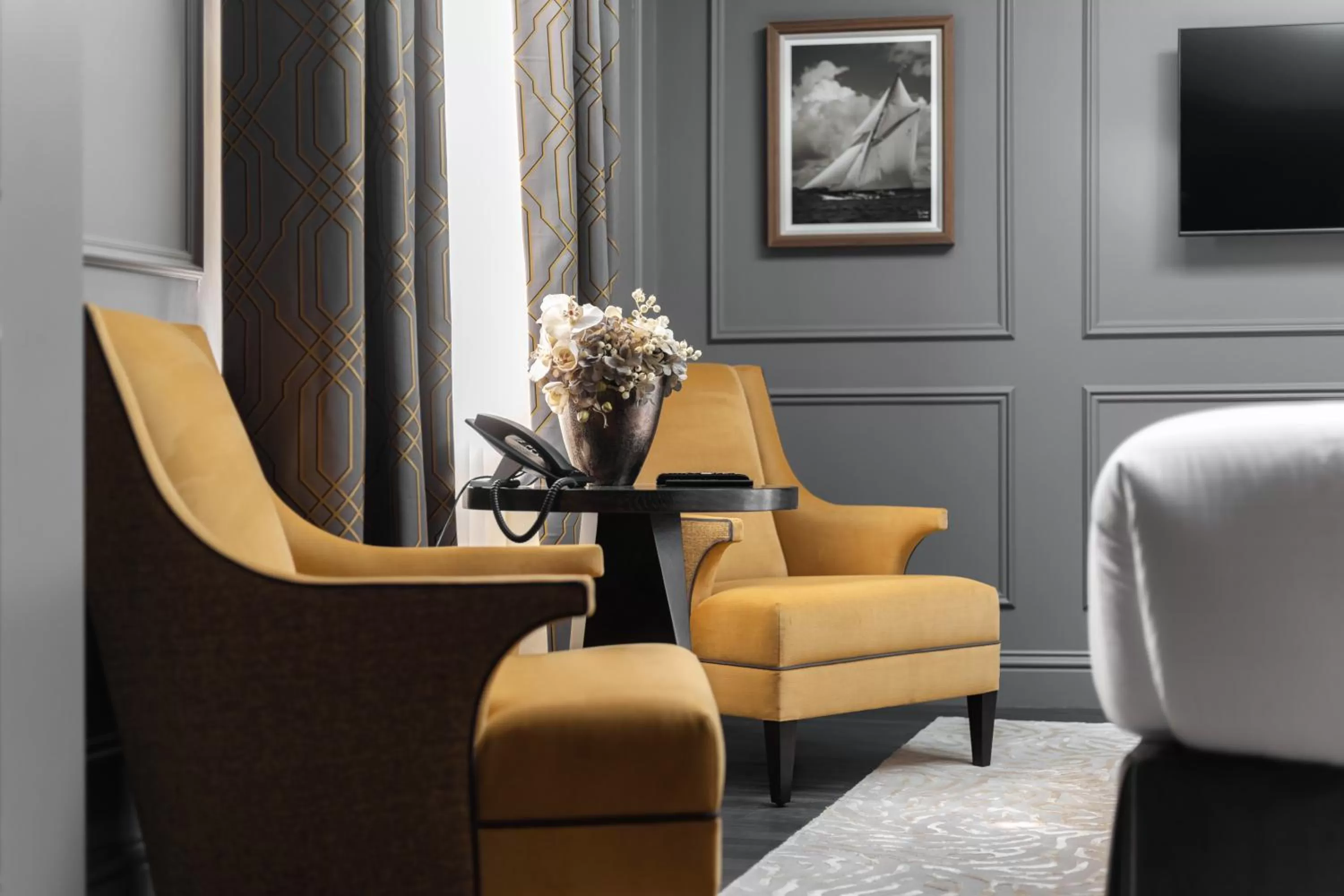 Seating area in No.4 Carlton