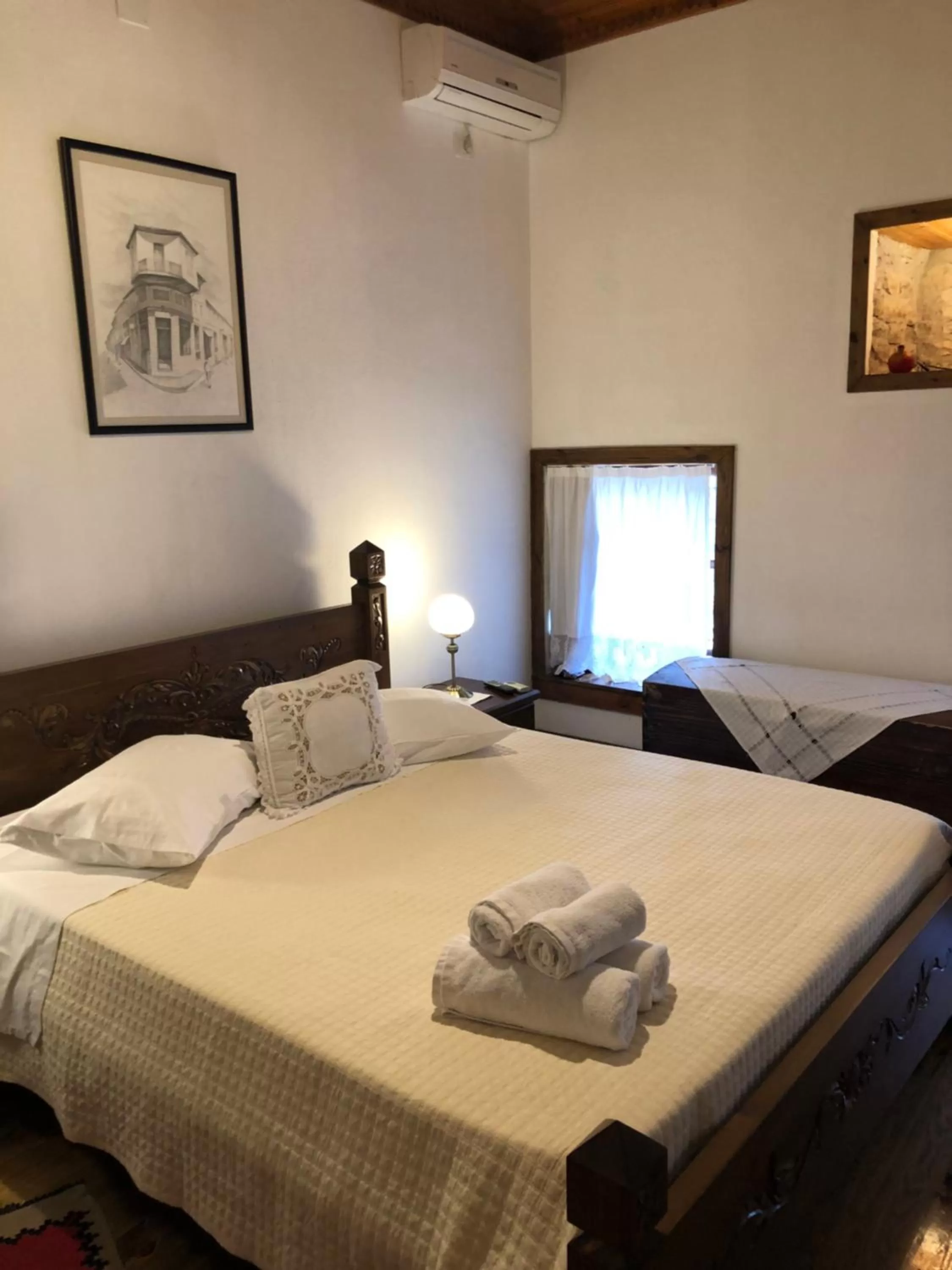 Bed in Hotel Gjirokastra