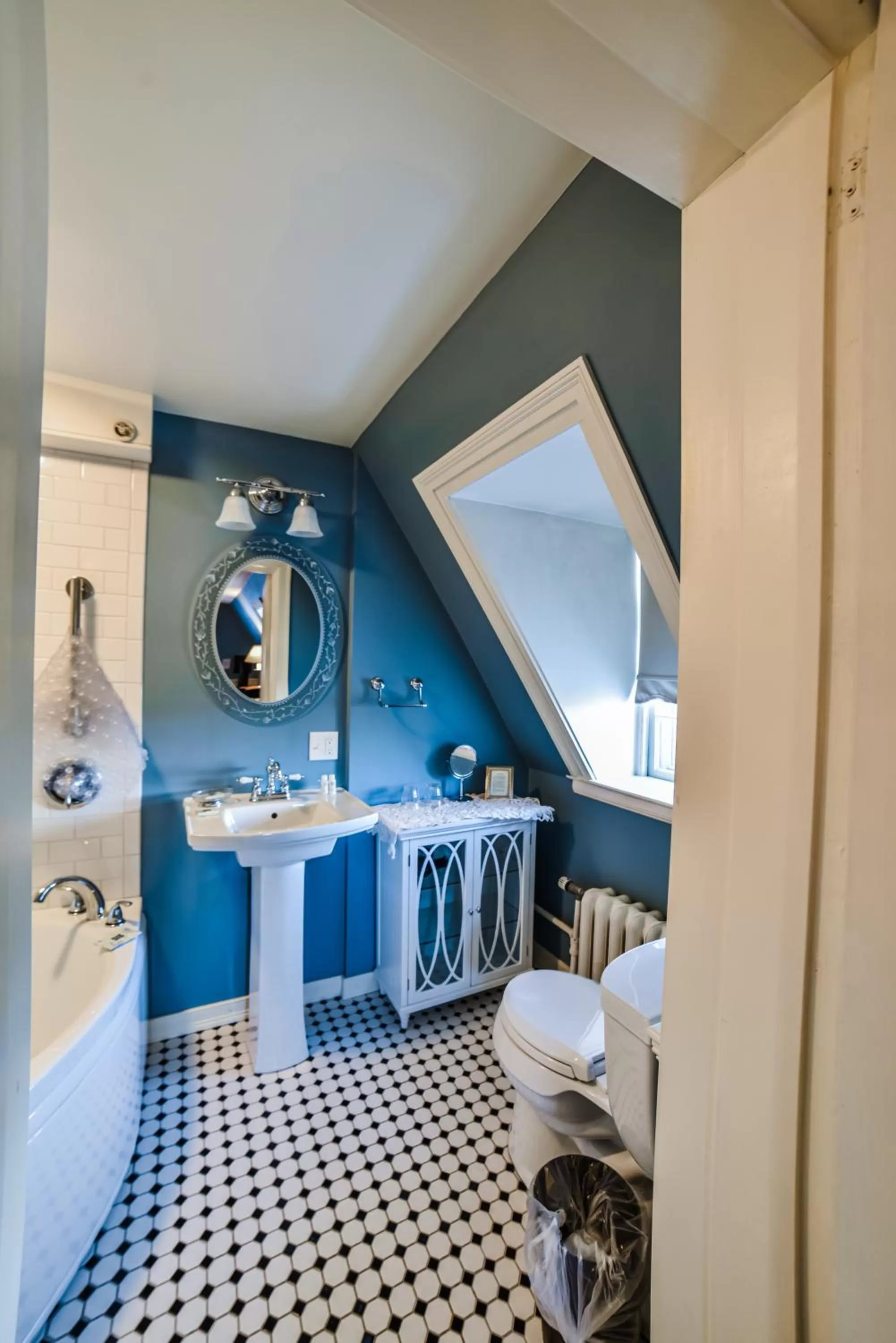 Bathroom in Adair Country Inn & Restaurant