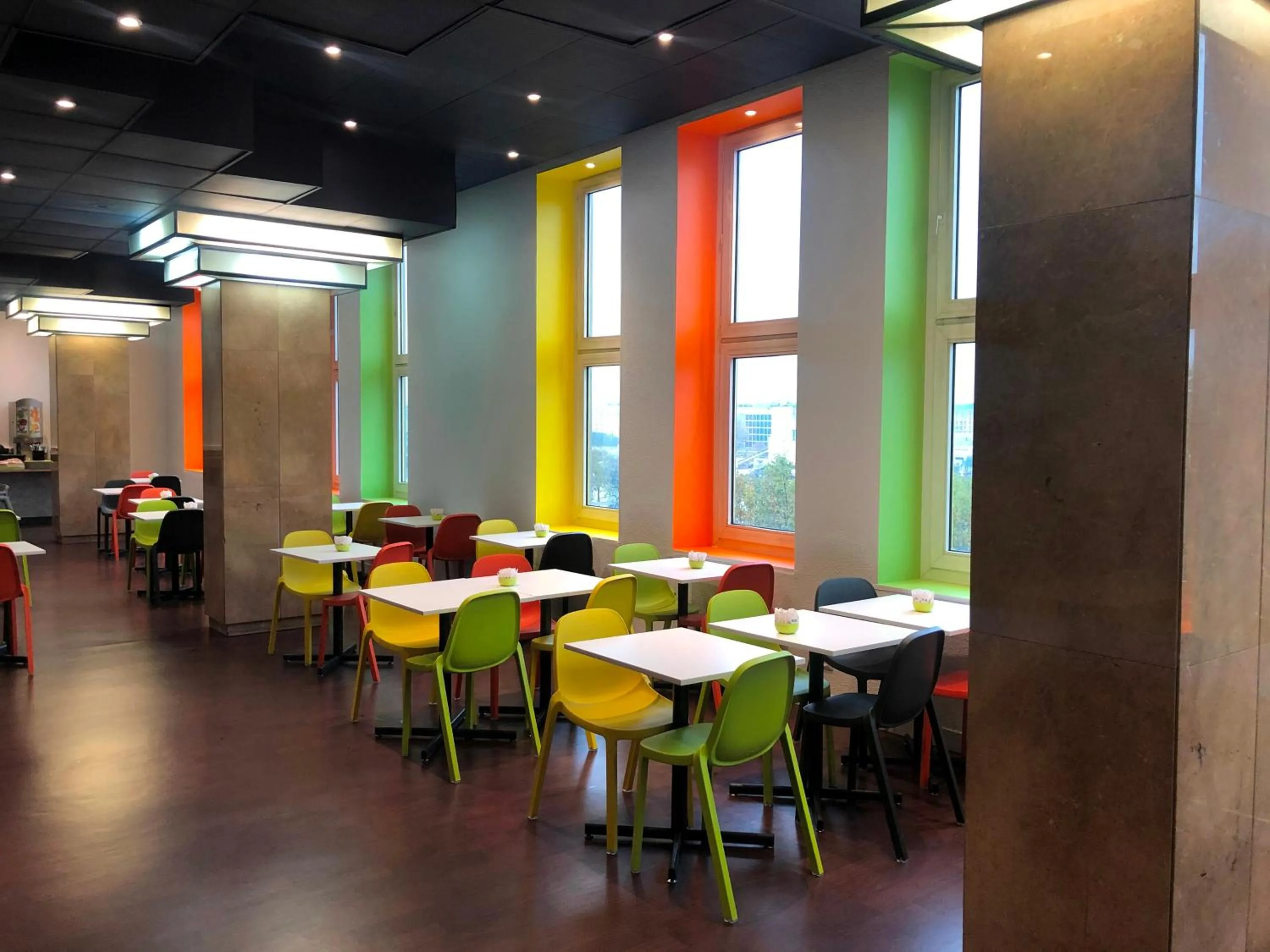 Restaurant/places to eat in ibis budget Paris Porte de Bercy