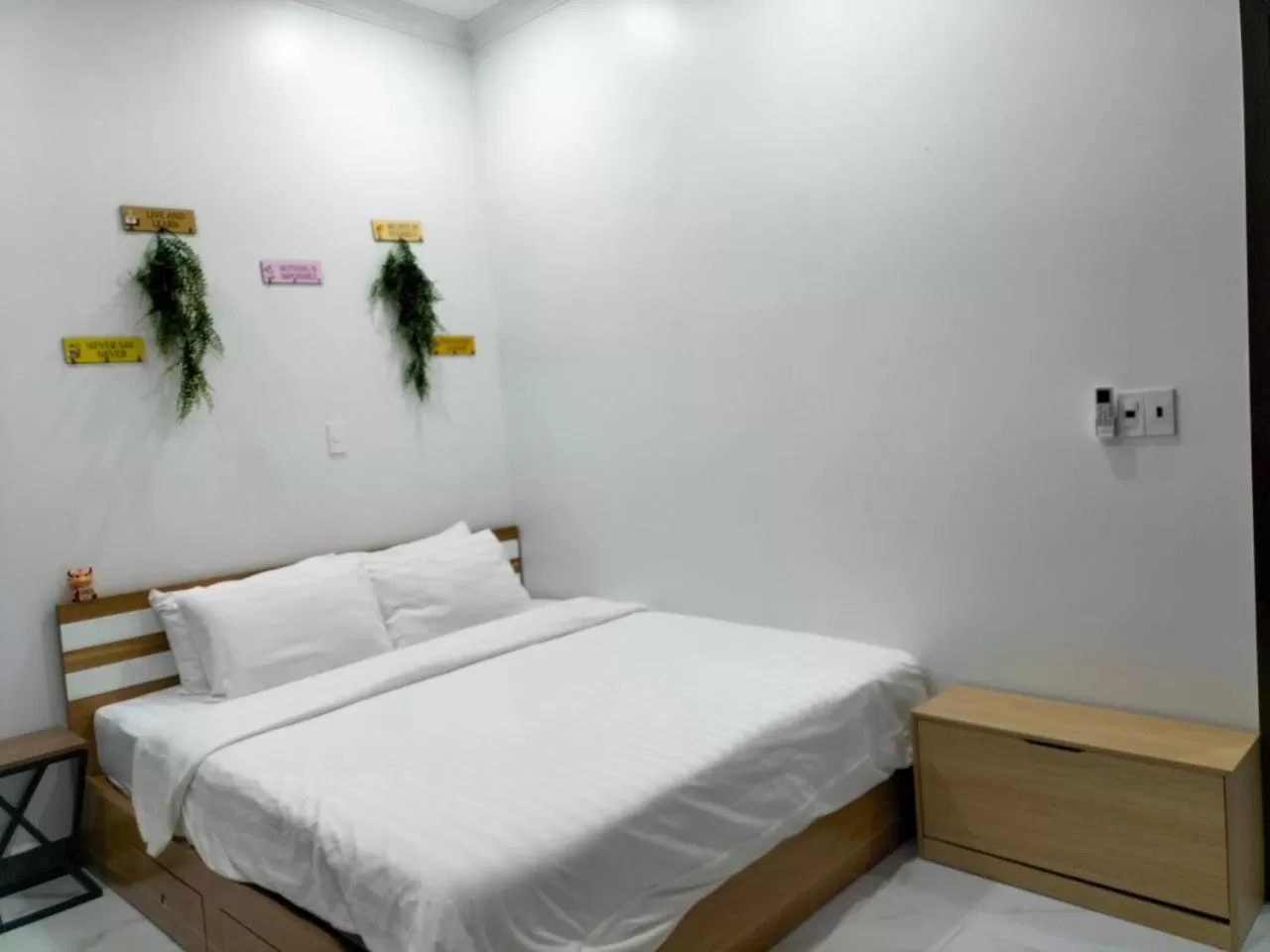 Bed in The Flamboyant #StayWork Vinhomes Marina