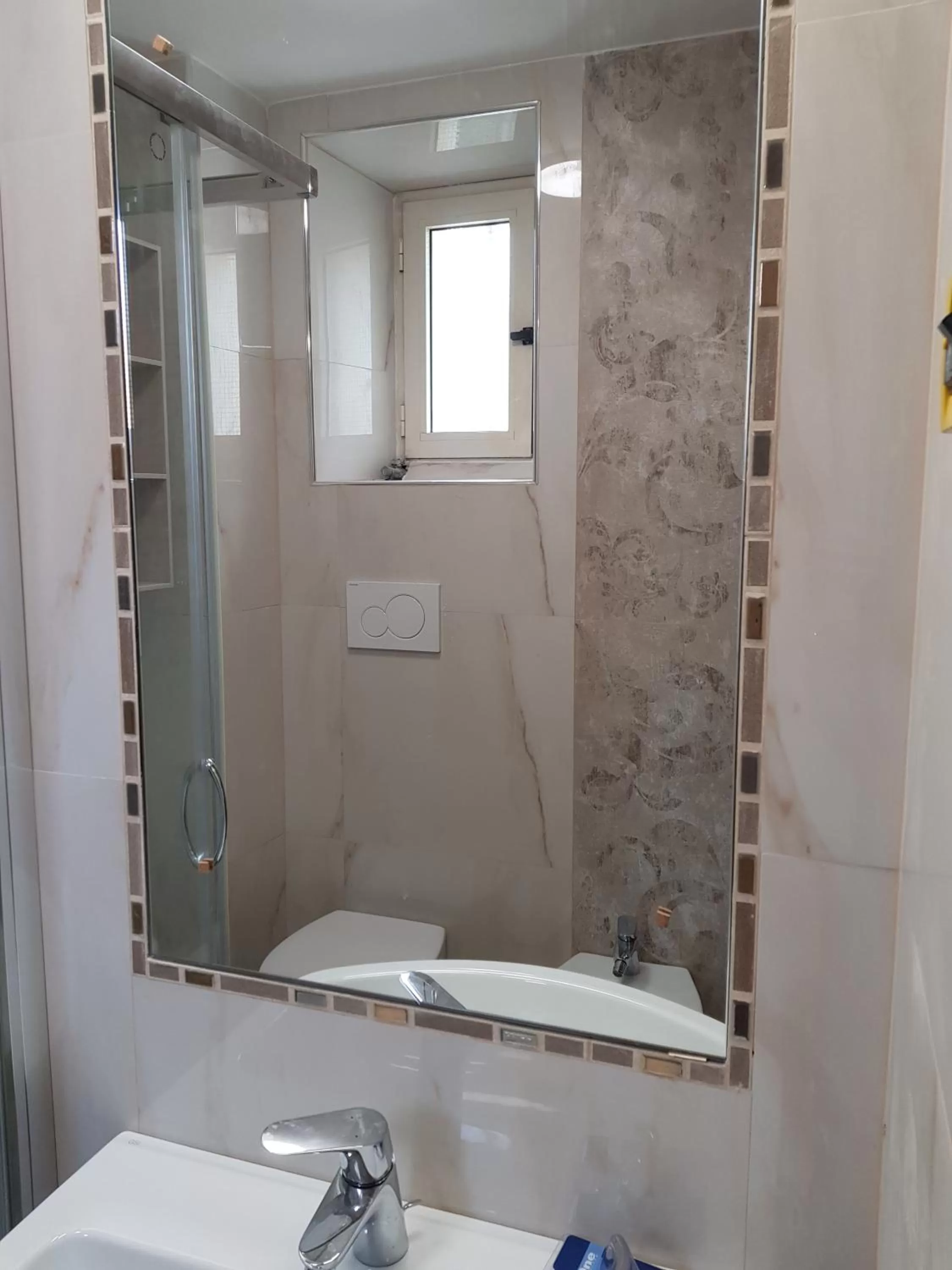 Decorative detail in Hotel Kennedy