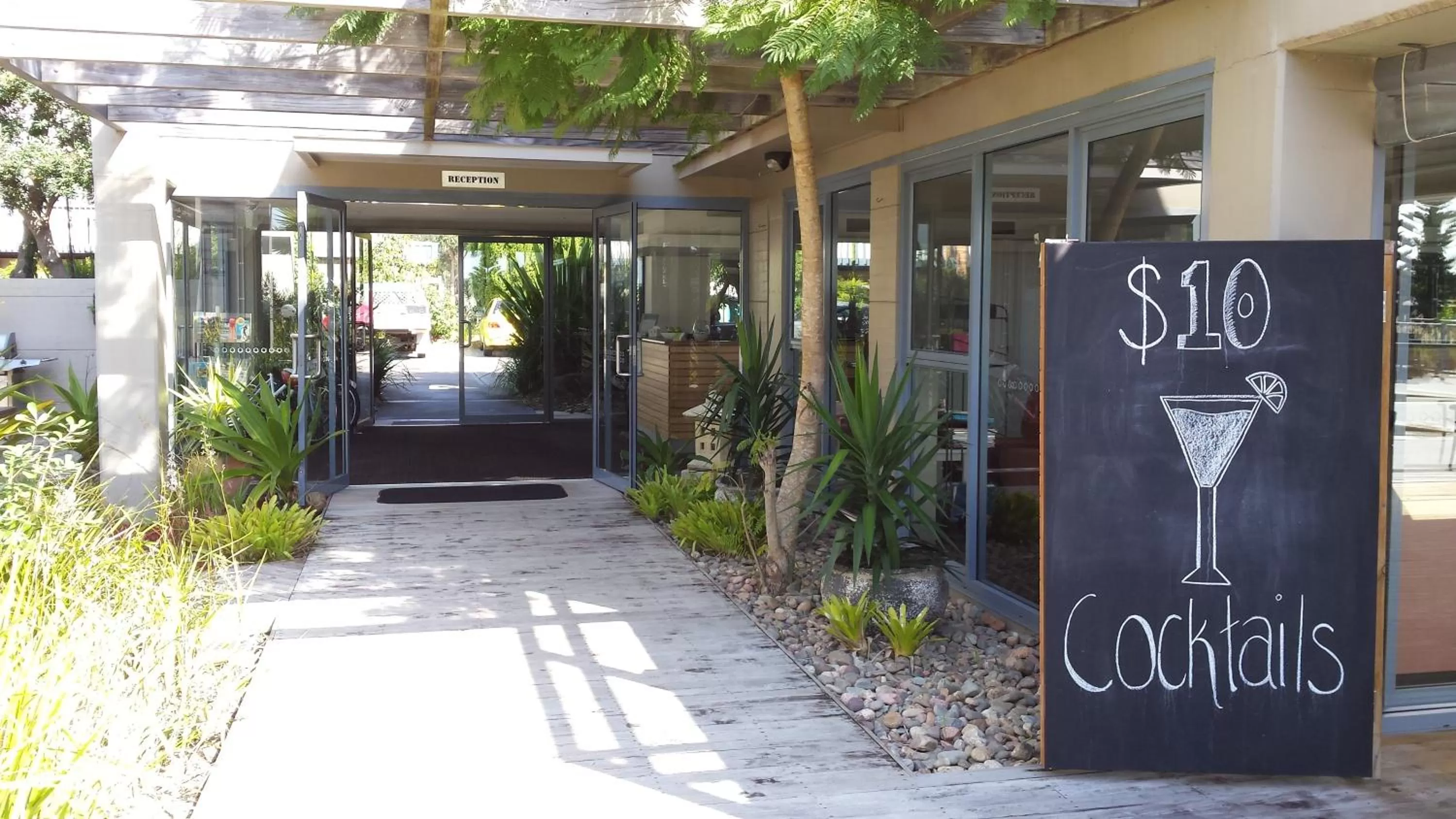 Facade/entrance in Corrigans Cove