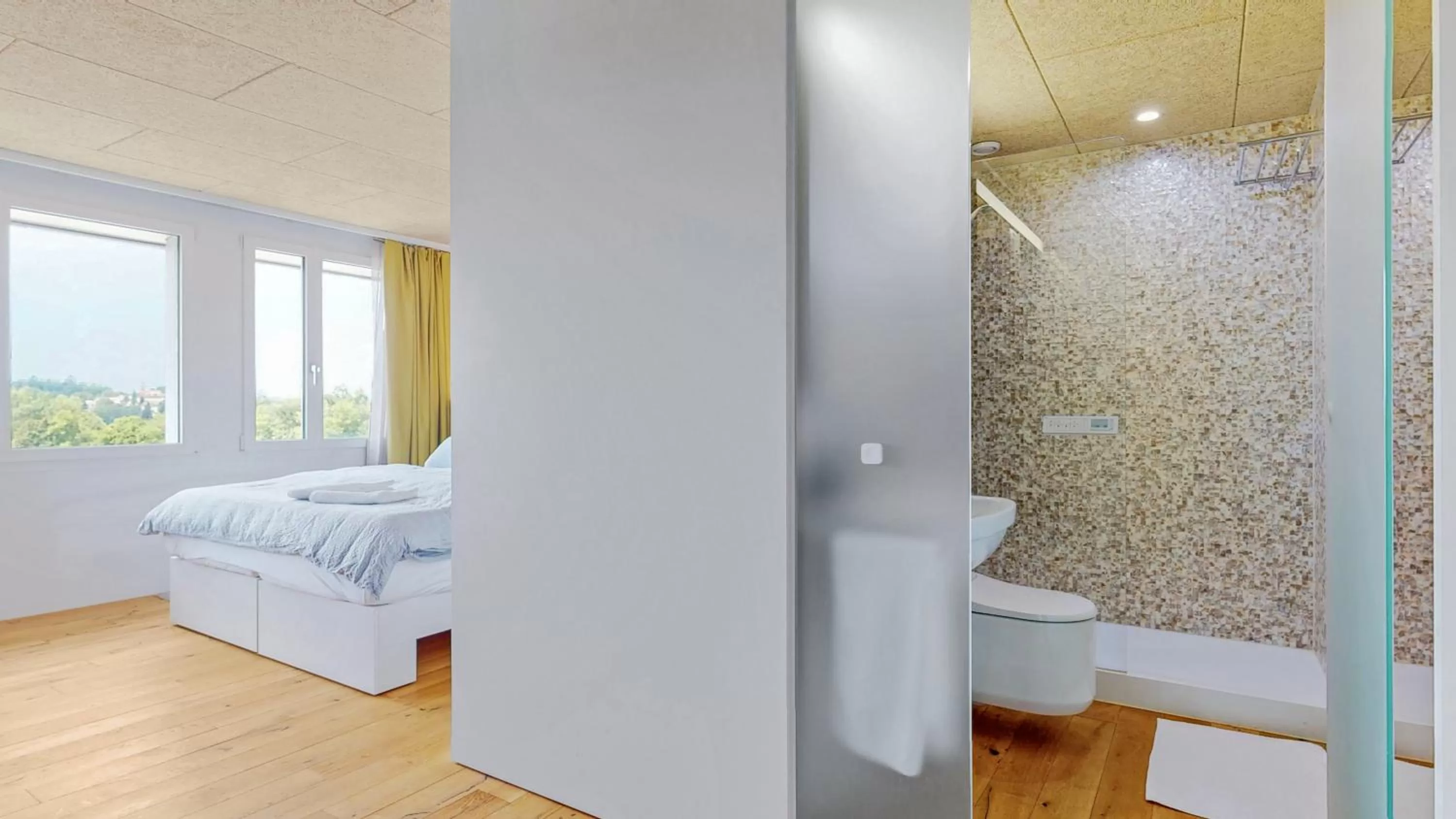 Bathroom, Bed in Evi's Home Hotel & Apartments