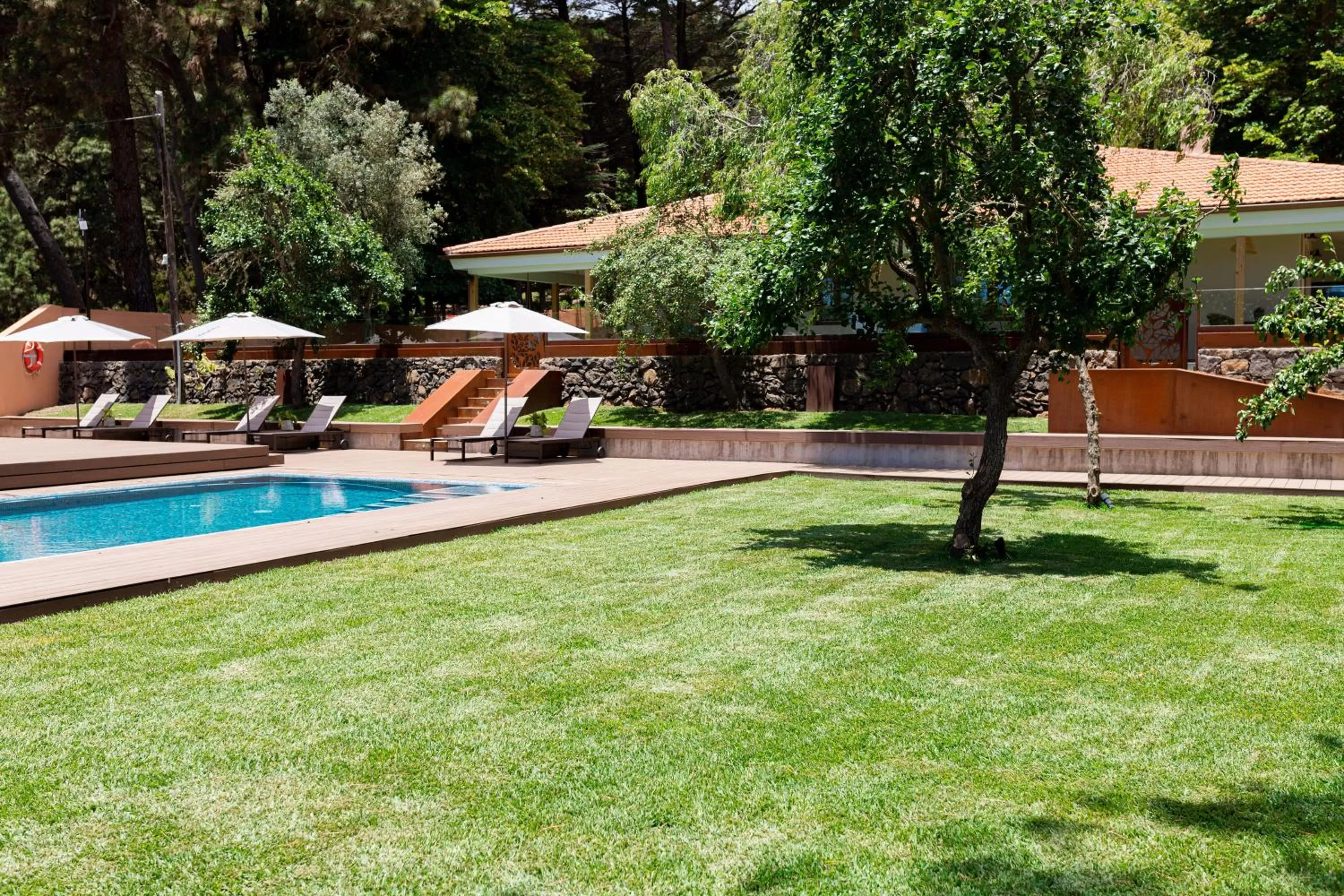 Swimming pool in Hotel Rural Ohana